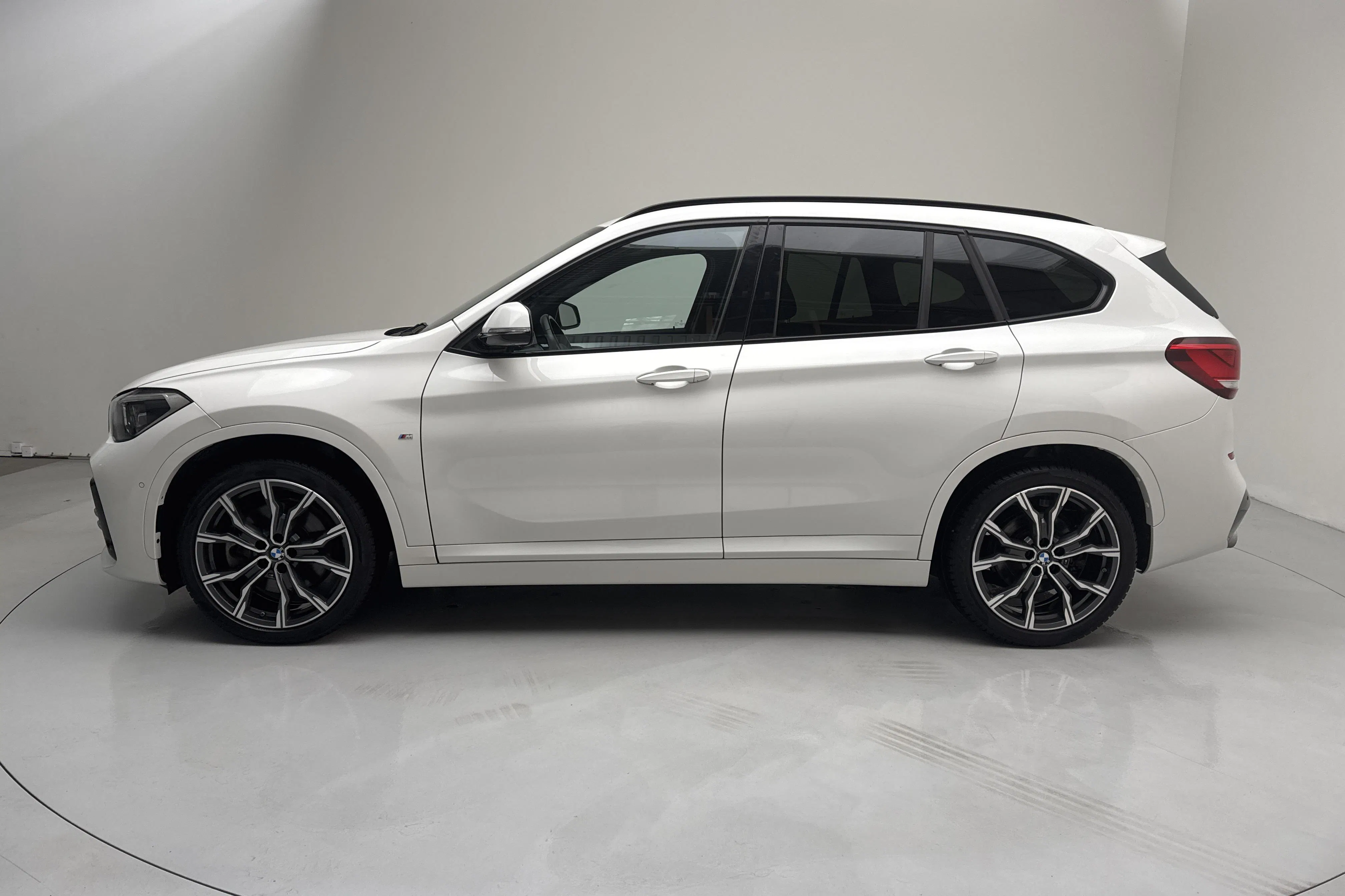 Presentation photo 2 of 13: BMW X1 xDrive20d LCI, F48 (190hk) - 41 510 km - Automatic - white - 2020