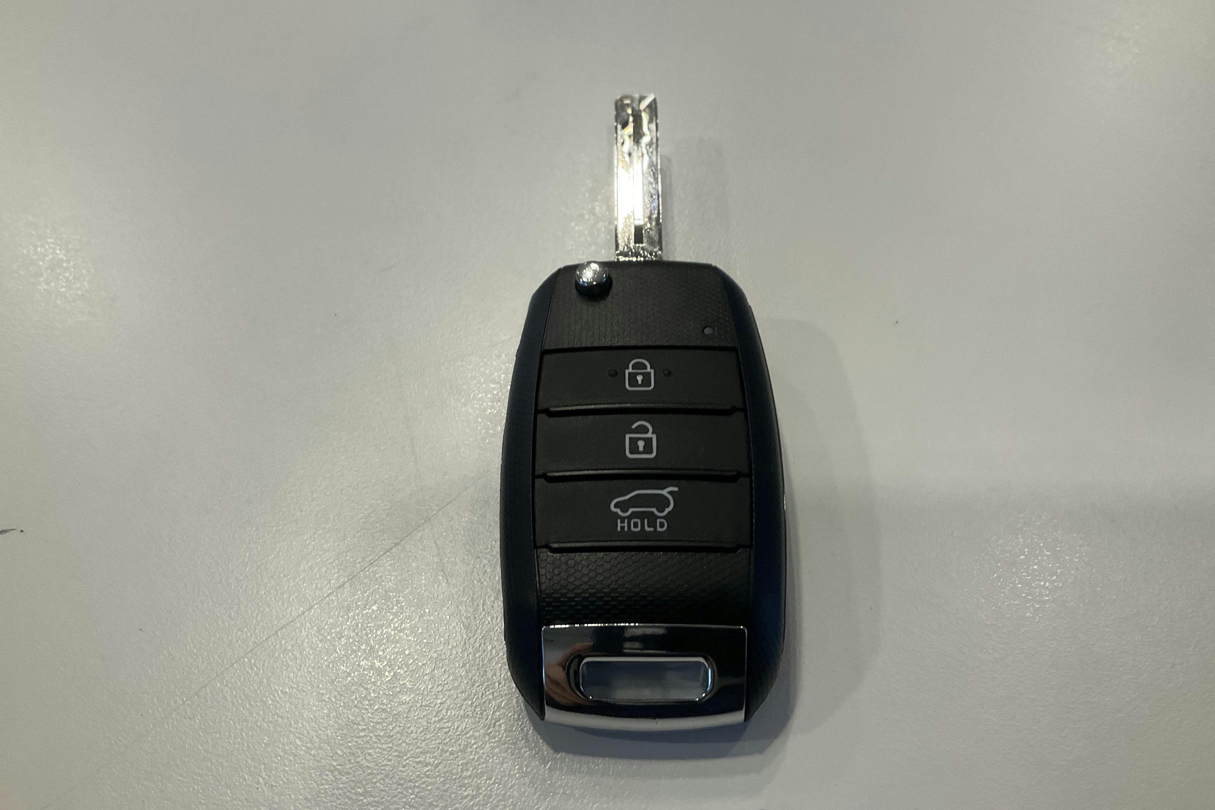 Presentation photo 16 of 16: KIA Sportage 1.7 CRDi 2WD (115hk) - 111 970 km - Manual - gray - 2016