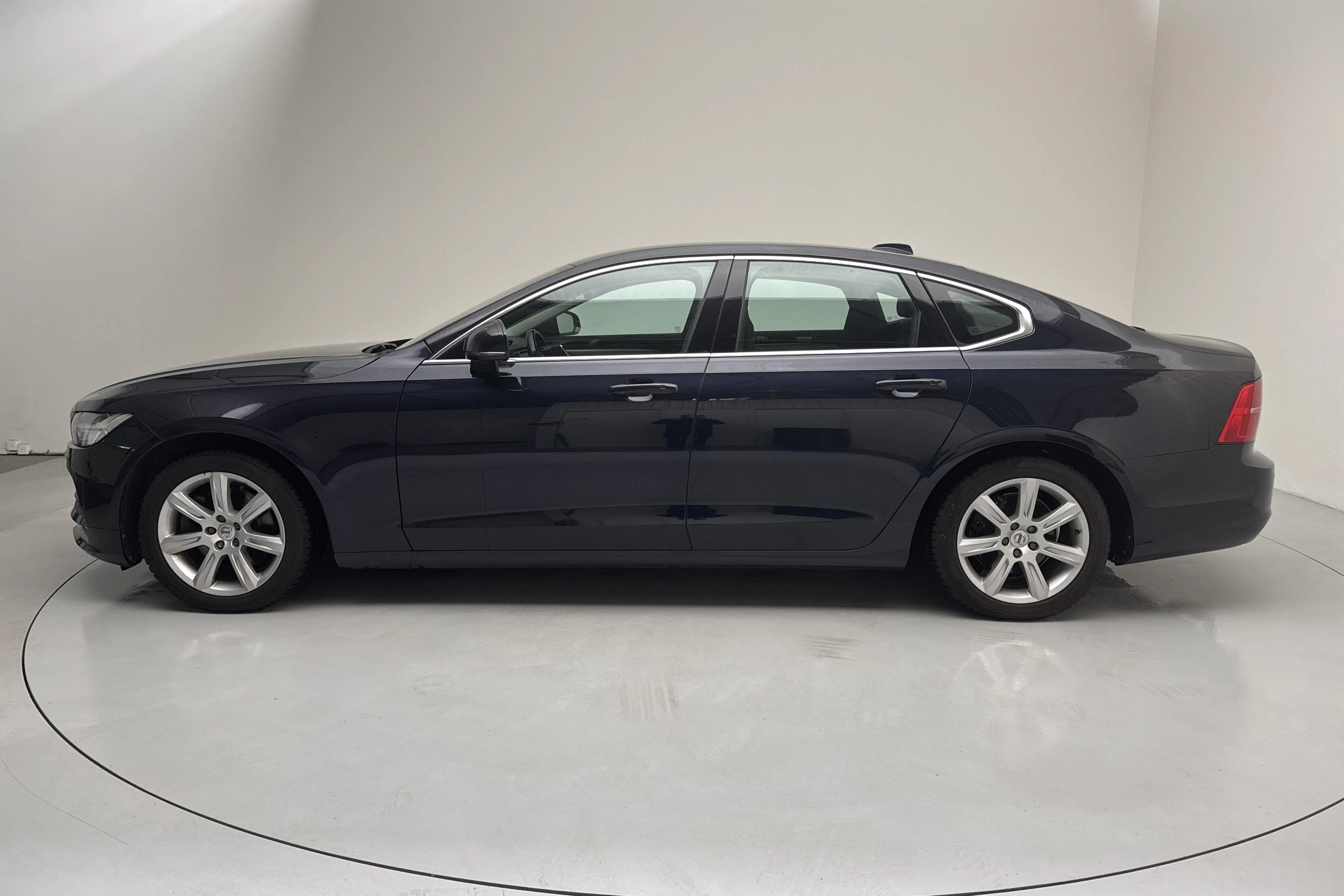 Presentation photo 2 of 13: Volvo S90 D4 (190hk) - 93 320 km - Automatic - dark blue - 2017