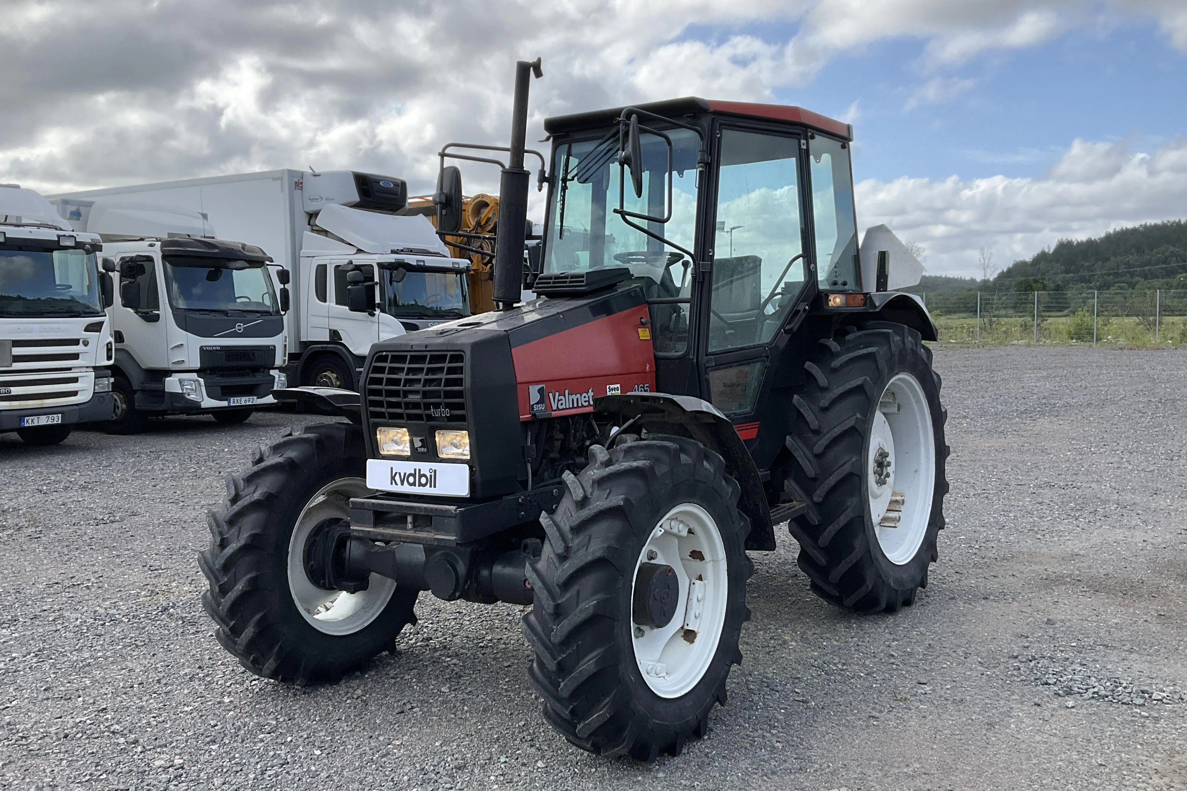Presentation photo 1 of 23: VALMET 465-4 - 0 km - Manual - red - 1997