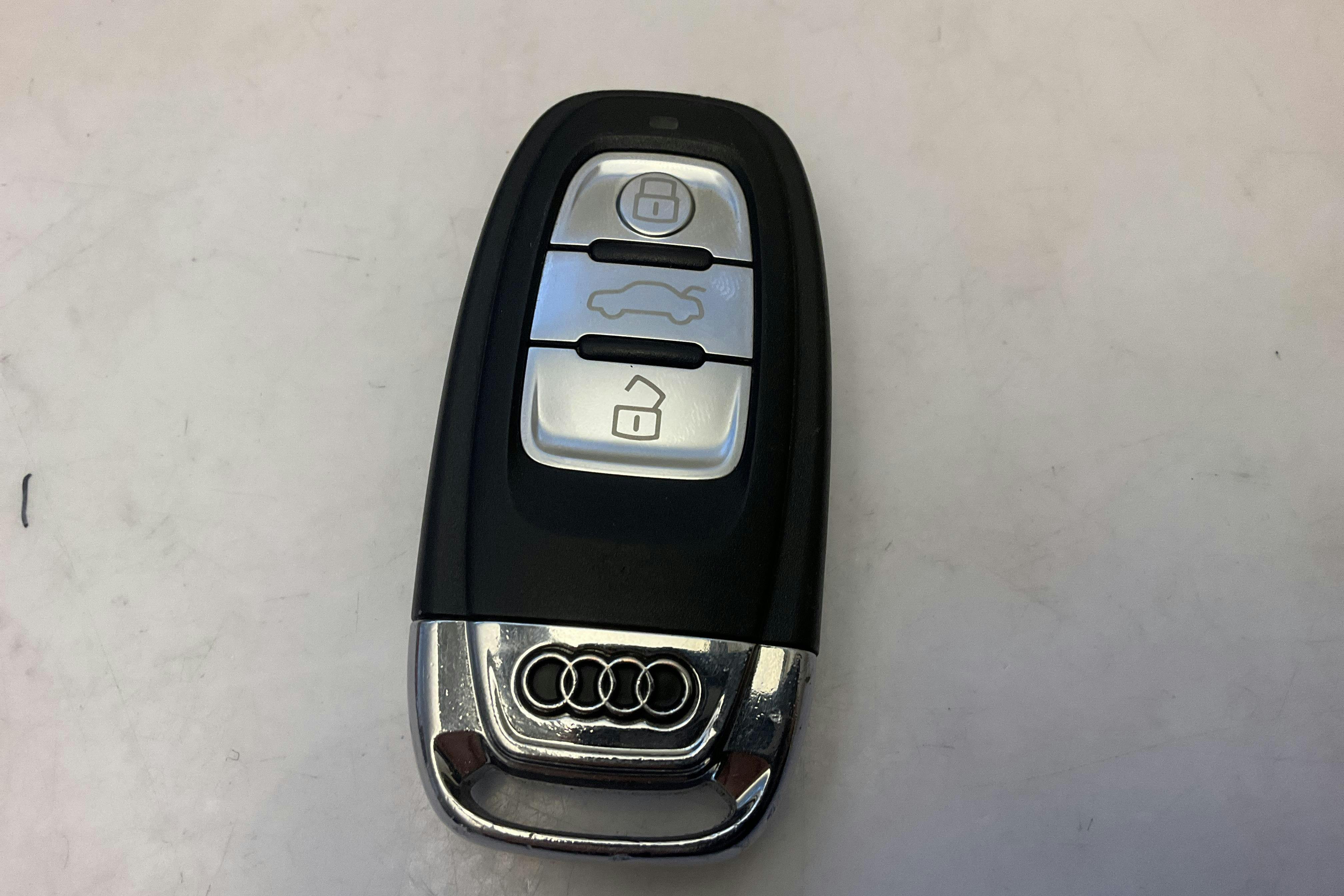 Esitlusfoto 12 aadressil 12: Audi A6 2.0 TDI Avant quattro (190hk) - 164 130 km - Automaatne - hõbe - 2016