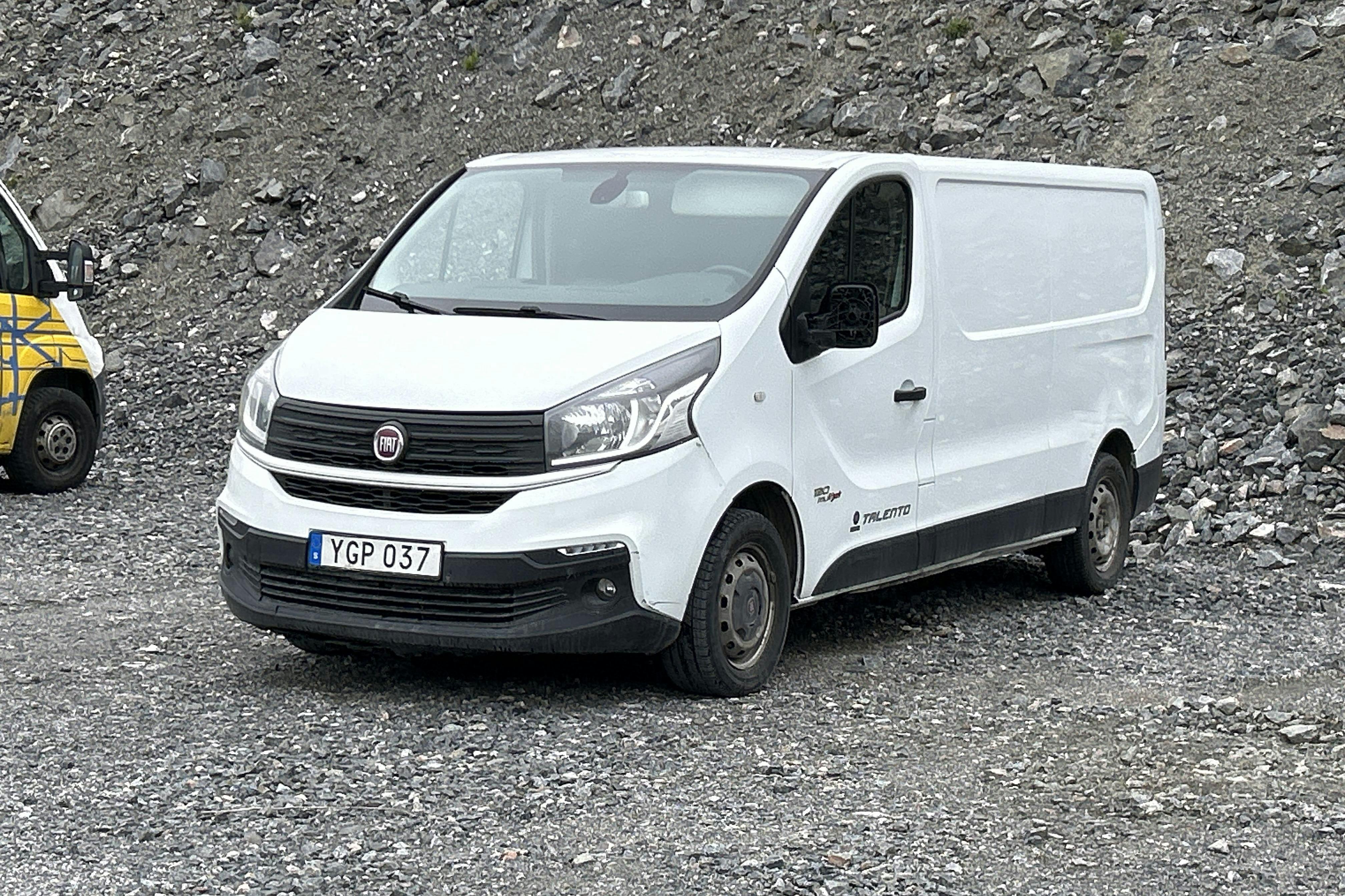 Presentationsfoto 1 av 13: Fiat Talento 1.6 MultiJet Skåp (120hk) - 20 950 mil - Manuell - vit - 2016