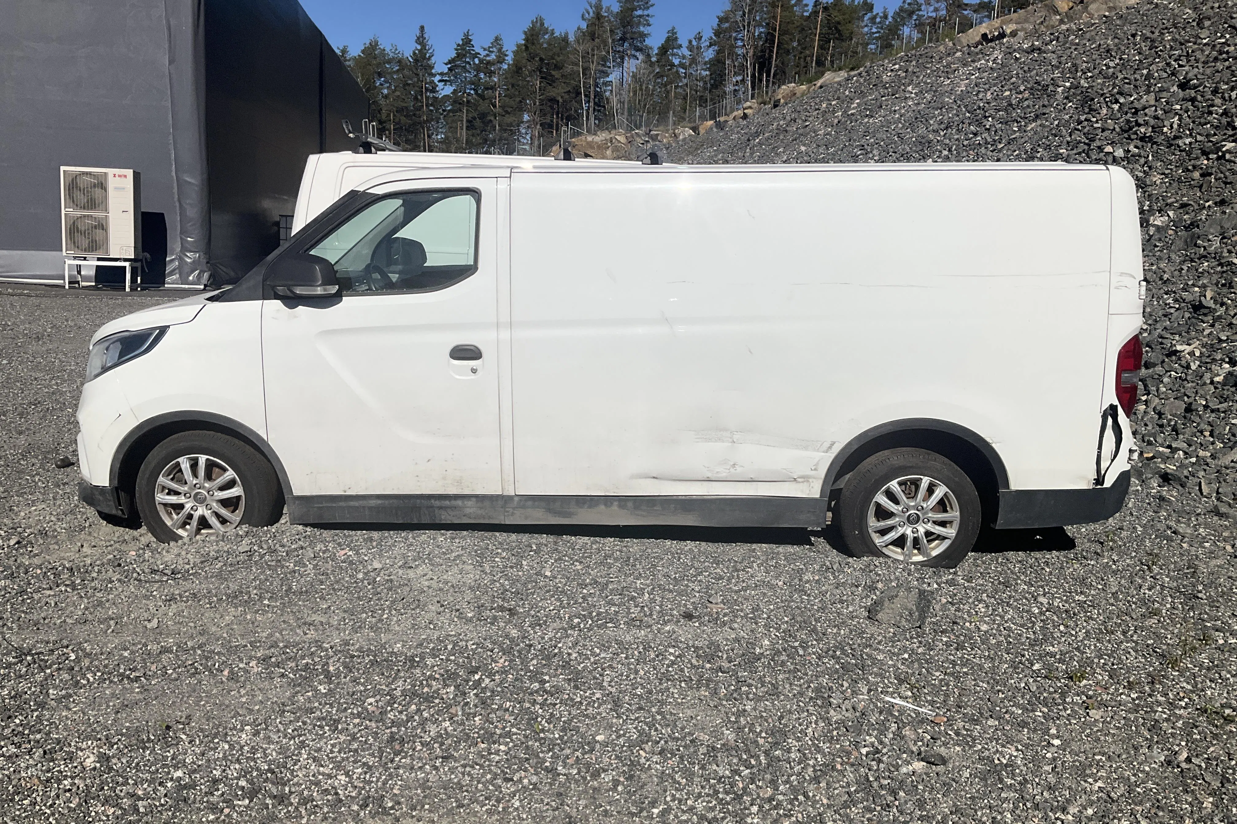 Presentationsfoto 2 av 11: Maxus e-Deliver 3 50.2 kWh (122hk) - 0 mil - Automat - vit - 2022