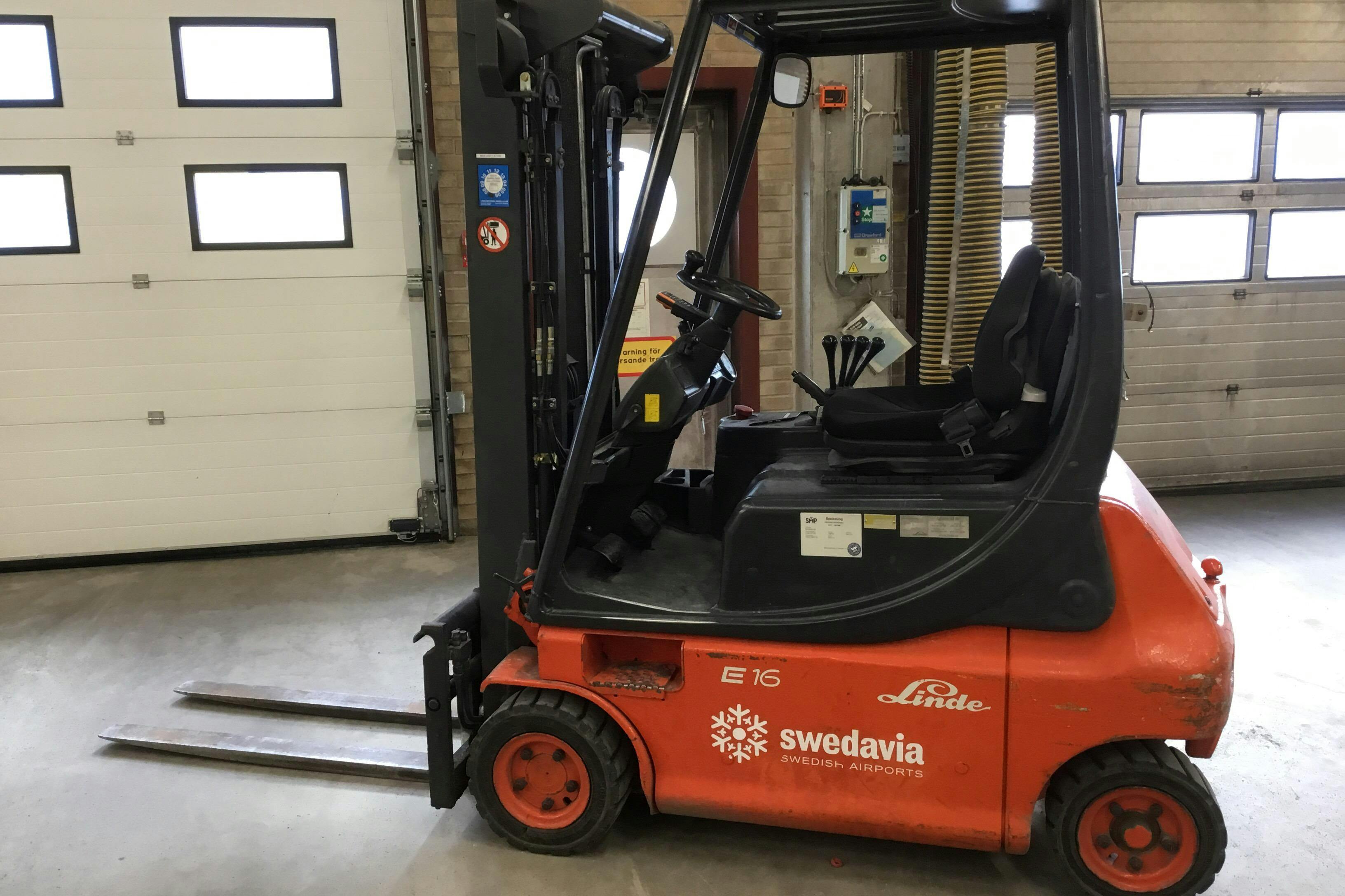 Presentationsfoto 2 av 25: Linde E16P Motviktstruck -  - Automat - 1997