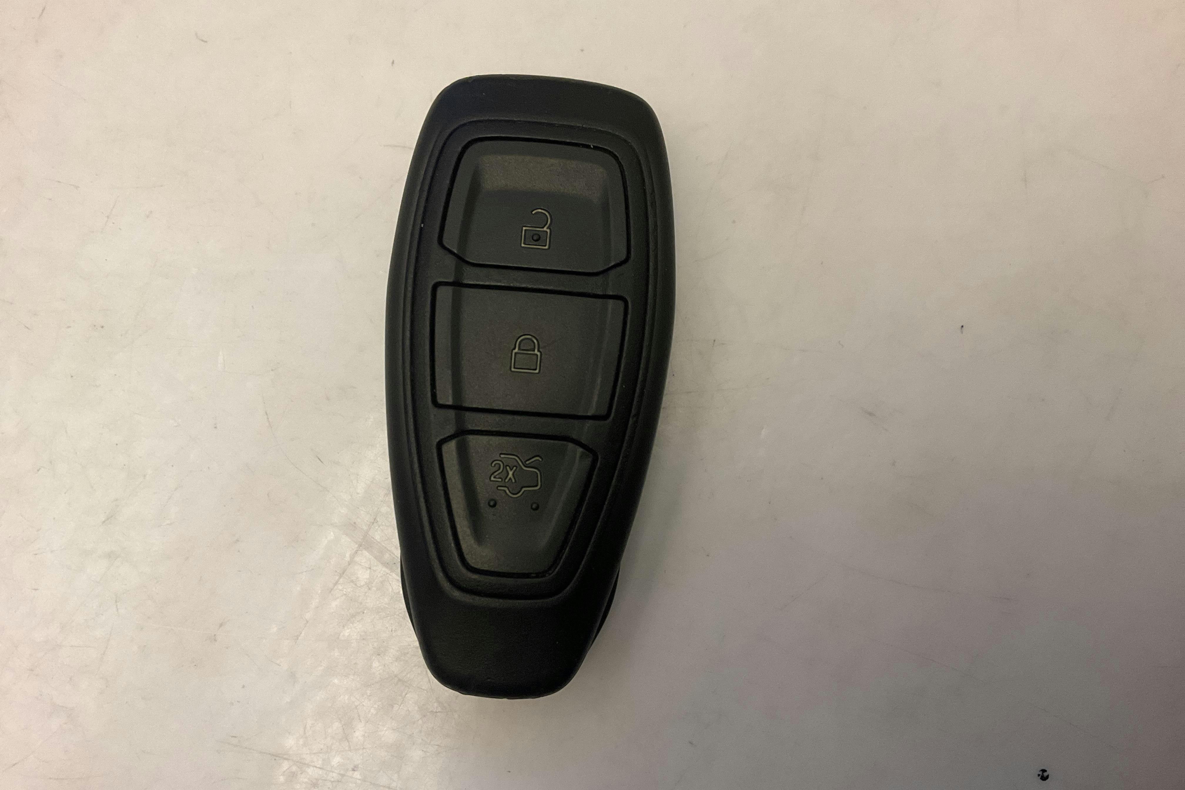 Presentationsfoto 14 av 14: Ford Focus 1.0T EcoBoost 5dr (125hk) - 9 781 mil - Automat - vit - 2020