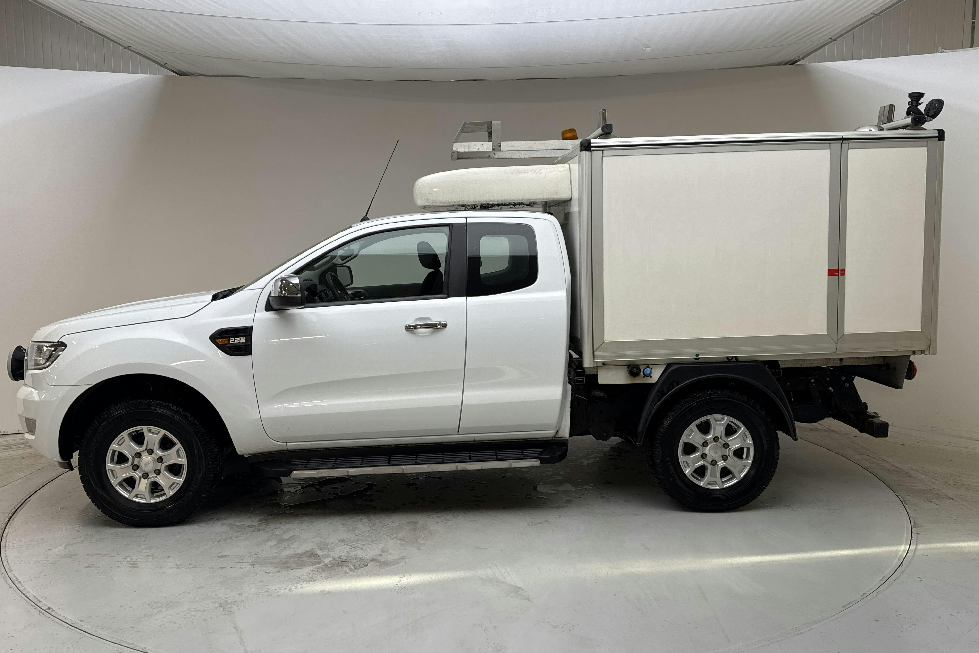 Presentation photo 2 of 14: Ford Ranger 2.2 TDCi 4WD (160hk) - 172 430 km - Manual - white - 2018
