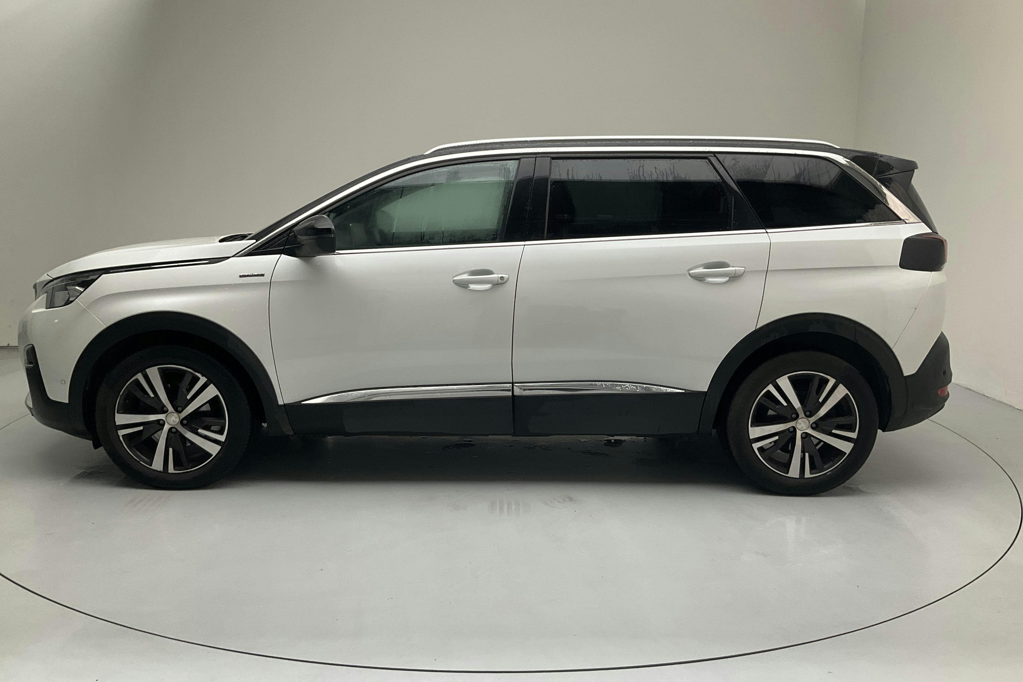 Presentationsfoto 2 av 15: Peugeot 5008 1.6 PureTech (180hk) - 13 003 mil - Automat - vit - 2019