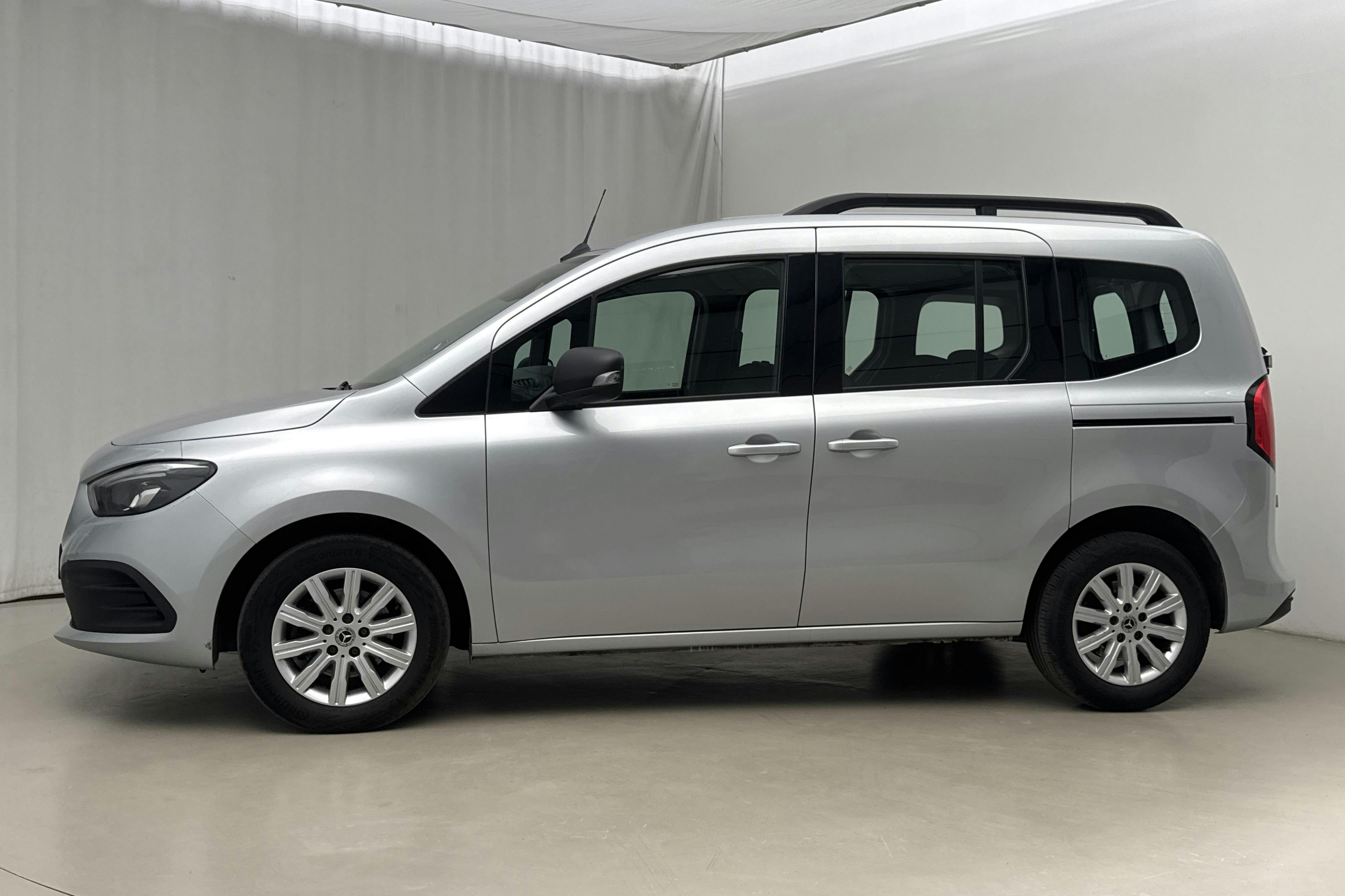 Presentationsfoto 2 av 17: Mercedes Citan 112 1.5 CDI (116hk) - 6 029 mil - Automat - silver - 2023