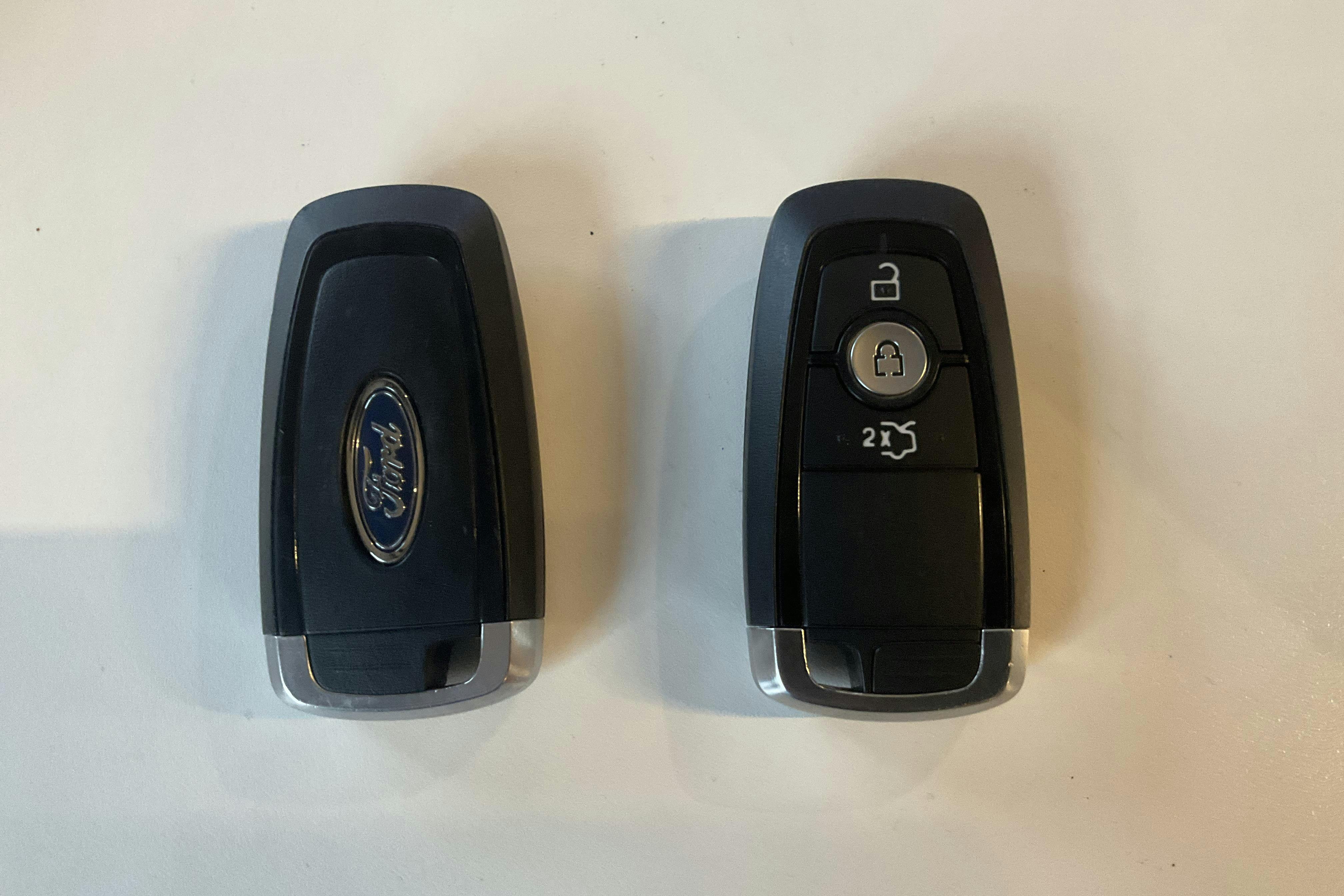 Presentation photo 16 of 16: Ford Mondeo 2.0 HEV Kombi (187hk) - 46 950 km - Automatic - gray - 2022