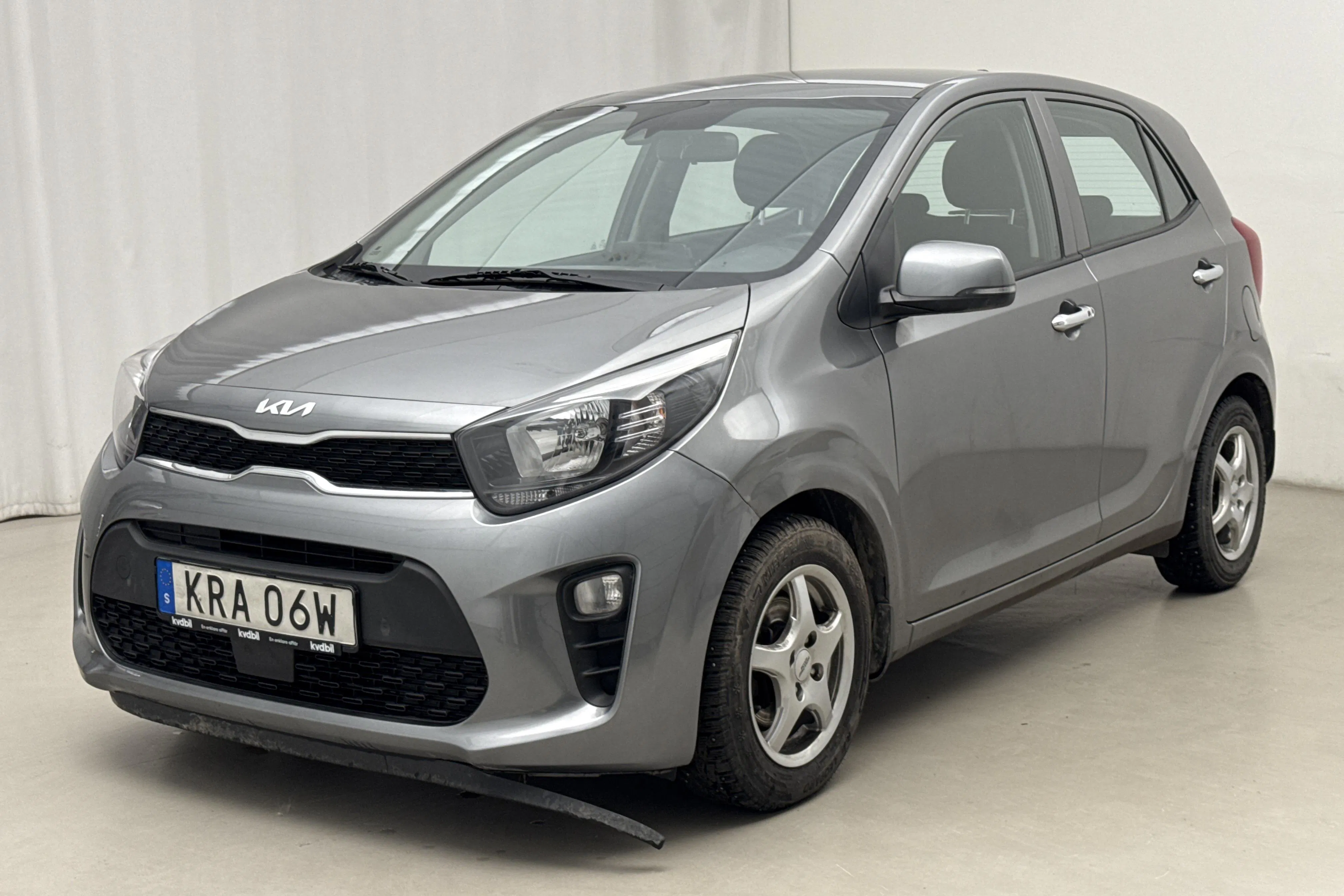 Presentationsfoto 1 av 15: KIA Picanto 1.0 DPI (67hk) - 7 068 mil - Automat - grå - 2023