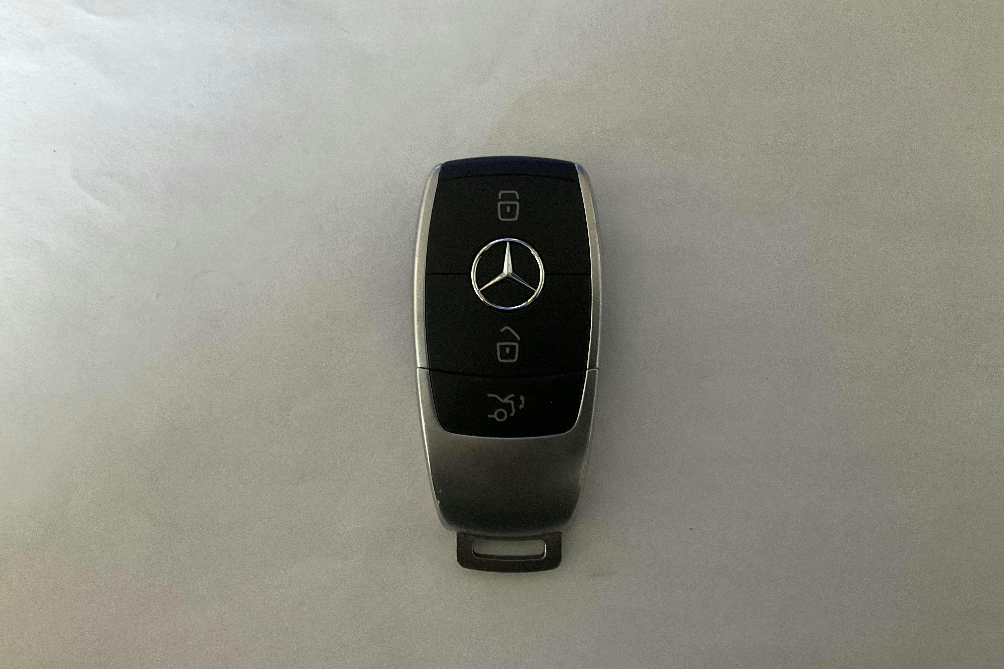 Presentation photo 15 of 15: Mercedes C 200 d W205 (150hk) - 149 400 km - Automatic - white - 2019