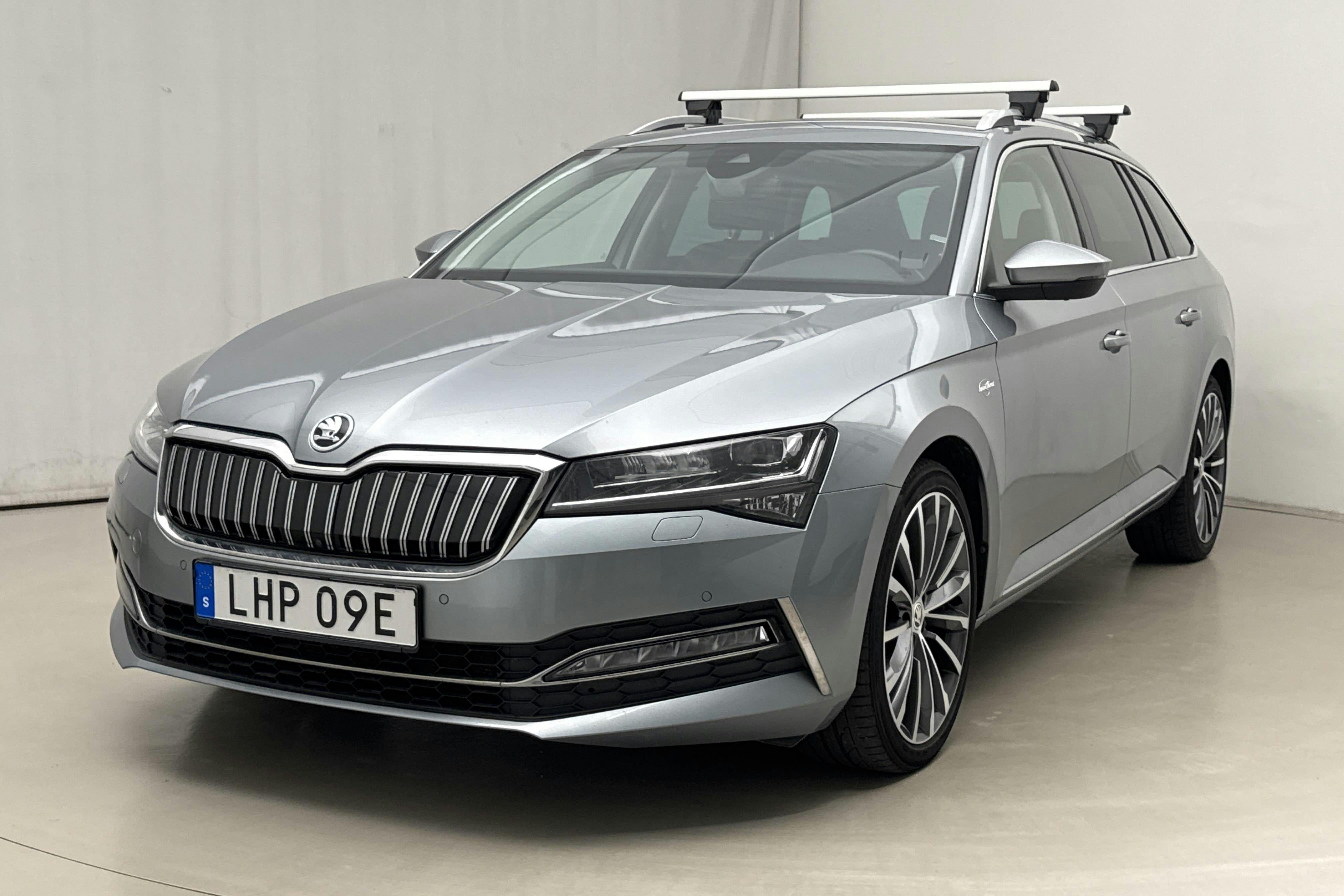 Skoda Superb 1.4 TSI PHEV Kombi (218hk) - 156 790 km - Automatic - gray - 2020