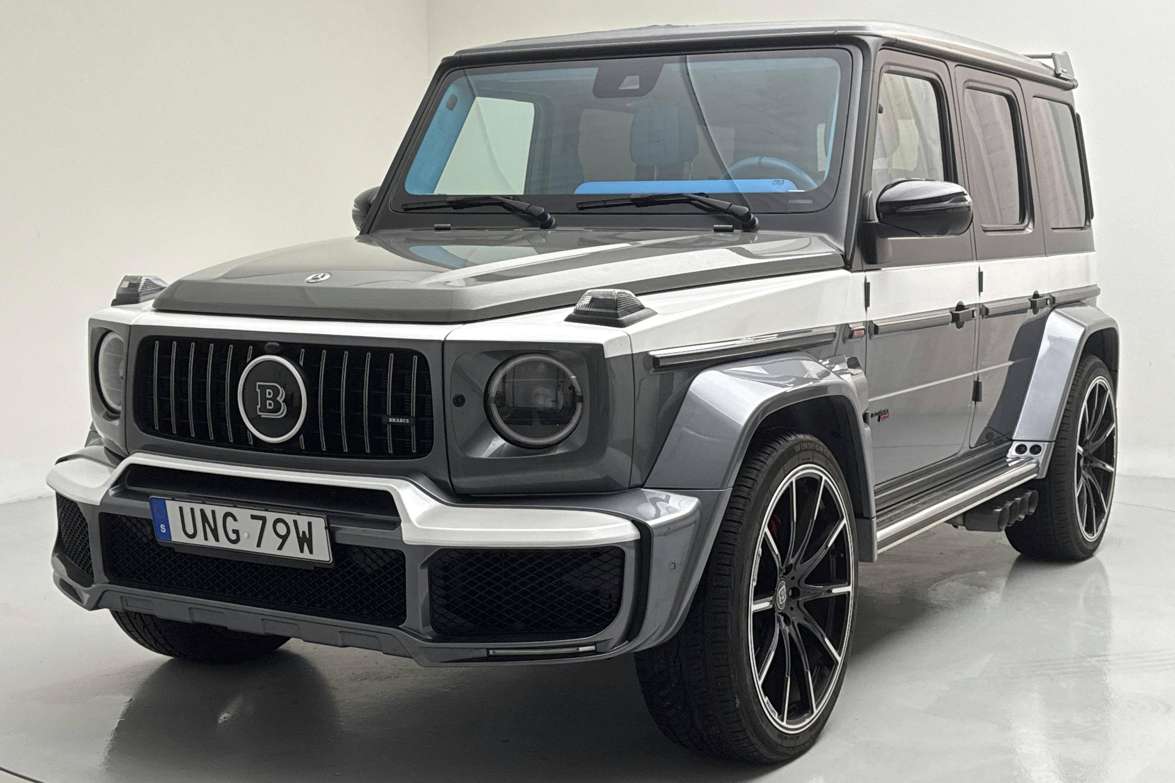 Presentation photo 1 of 23: Mercedes G 63 AMG W463 (585hk) - 71 250 km - Automatic - gray - 2021