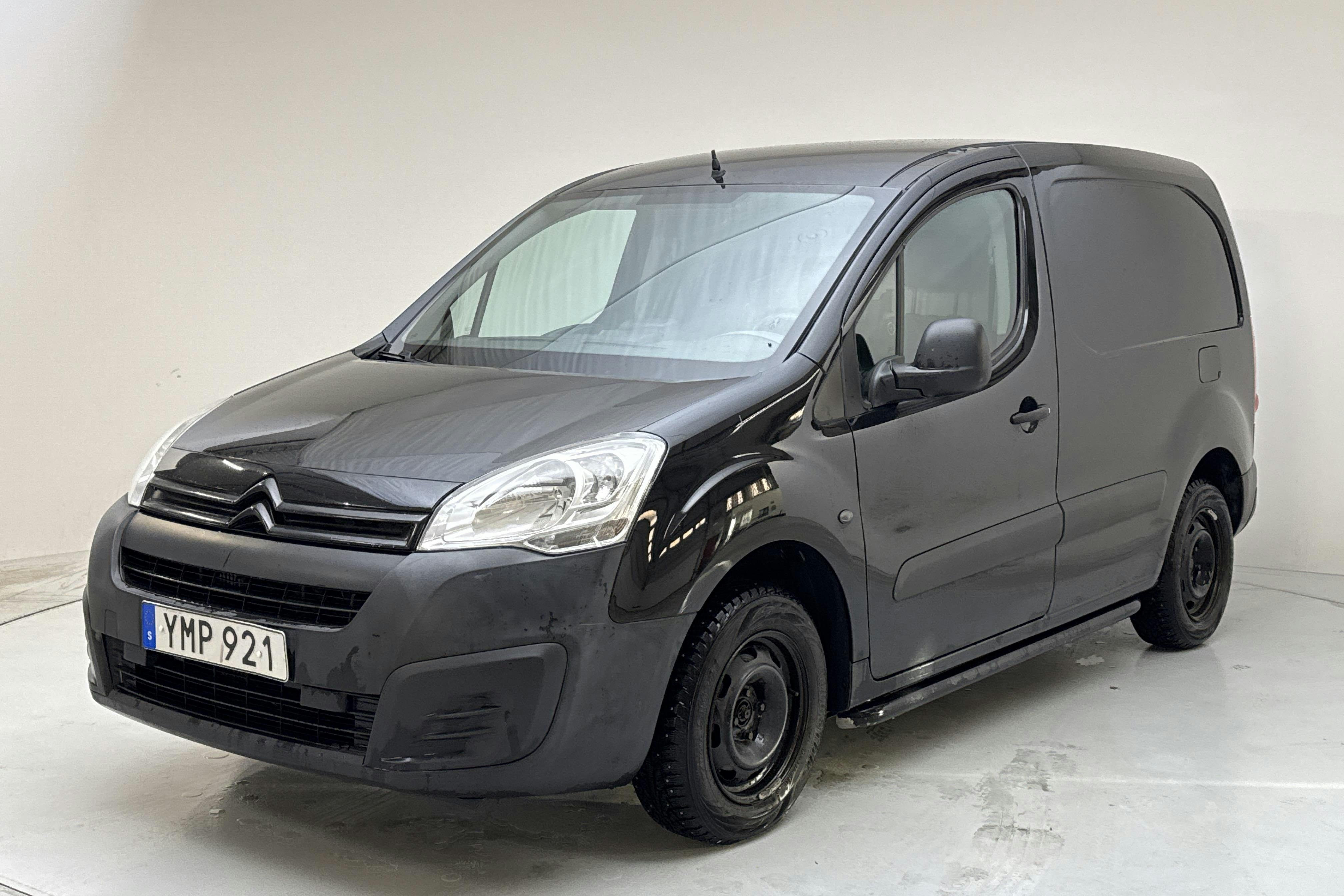 Presentation photo 1 of 12: Citroën Berlingo 1.6 BlueHDi Skåp (75hk) - 100 680 km - Manual - black - 2017