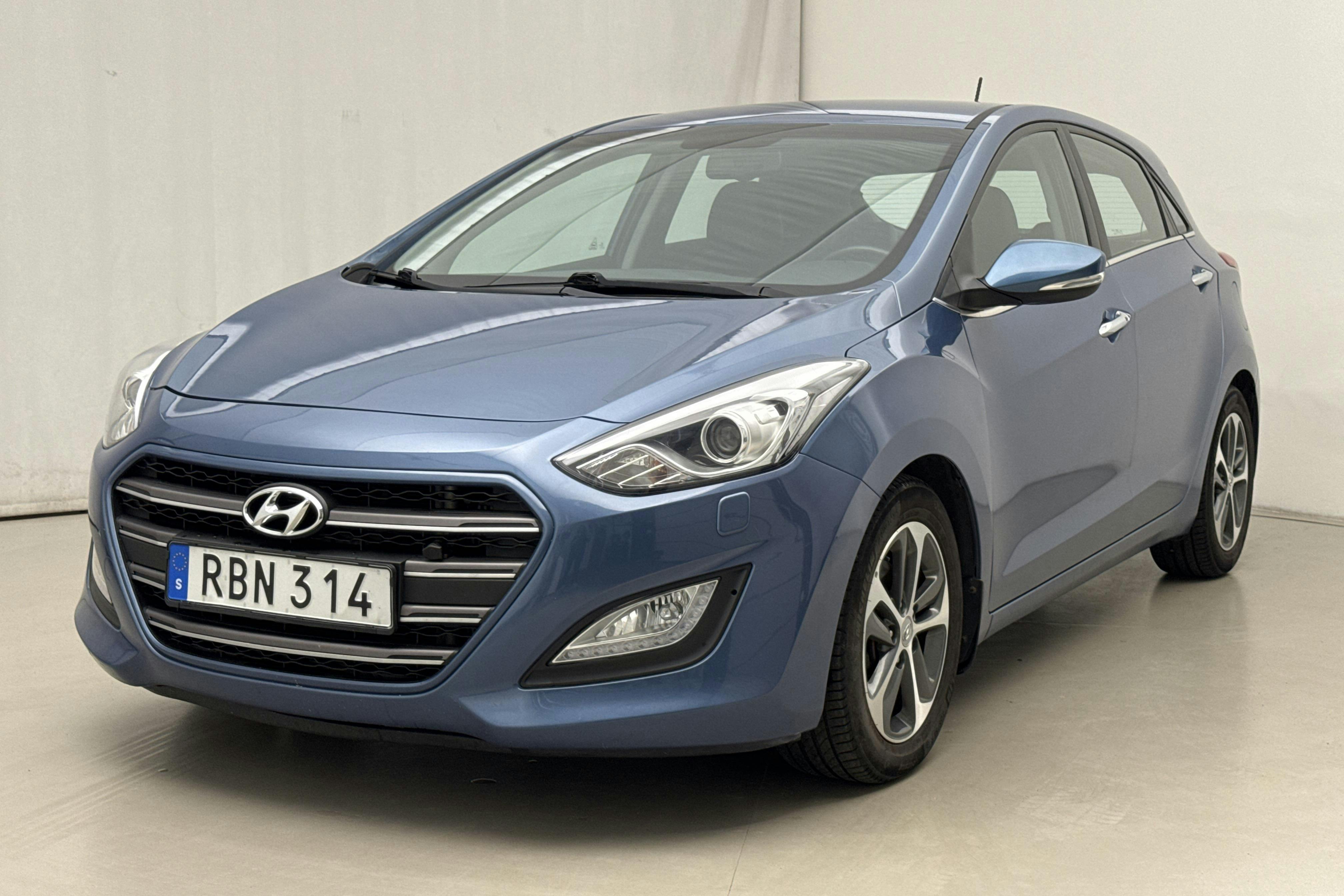 Hyundai i30 1.6 D 5dr (136hk) - 100 820 km - Automaatne - sinine - 2015