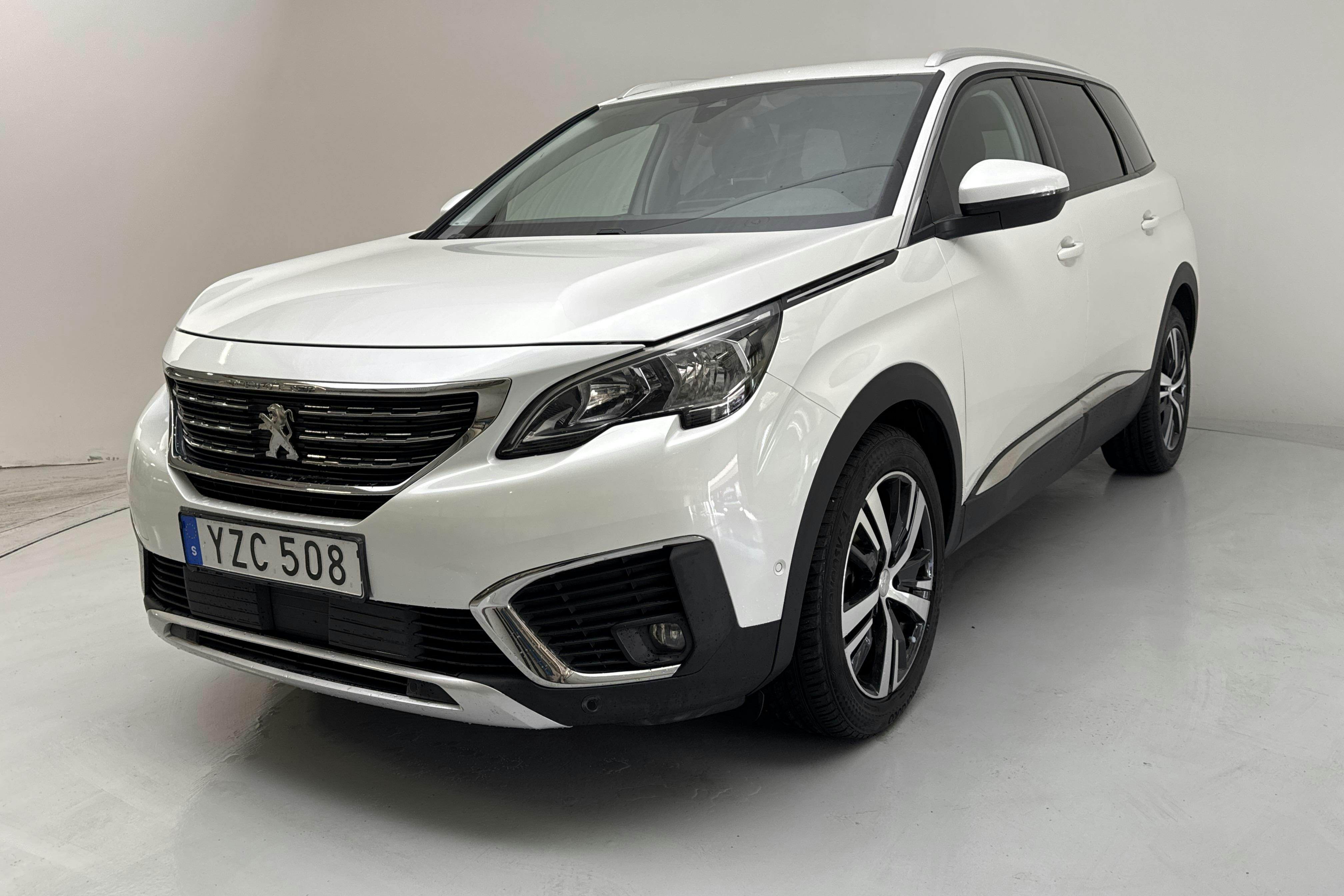 Peugeot 5008 1.2 PureTech (130hk) - 147 280 km - Automaatne - 2018