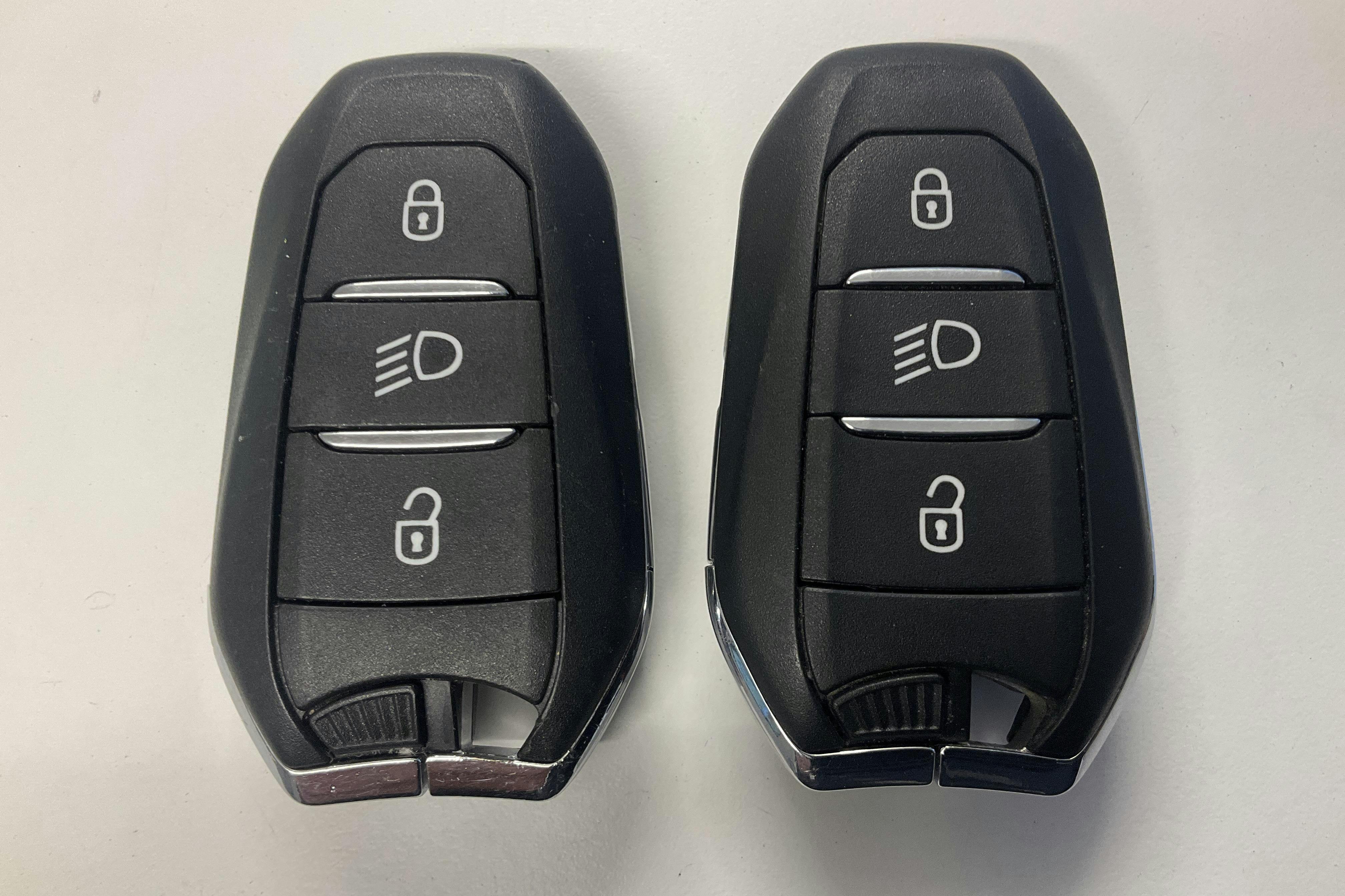 Presentationsfoto 17 av 17: Citroën e-C4 50 kWh (136hk) - 6 025 mil - Automat - vit - 2022