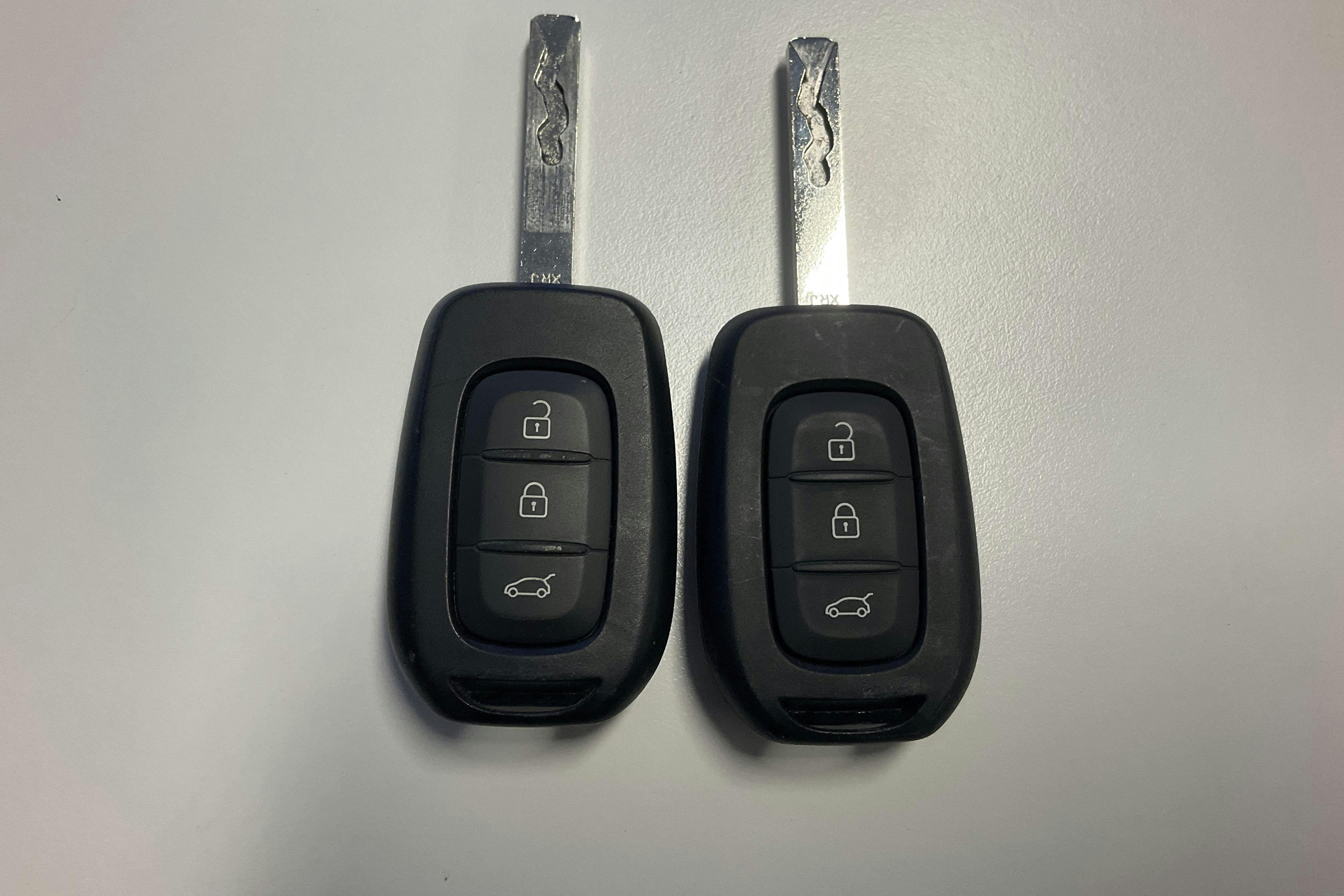 Präsentationsfoto 13 von 13: Dacia Sandero 1.0 TCe (90hk) - 24 060 Kilometer - Verkaufsautomat - grau - 2024