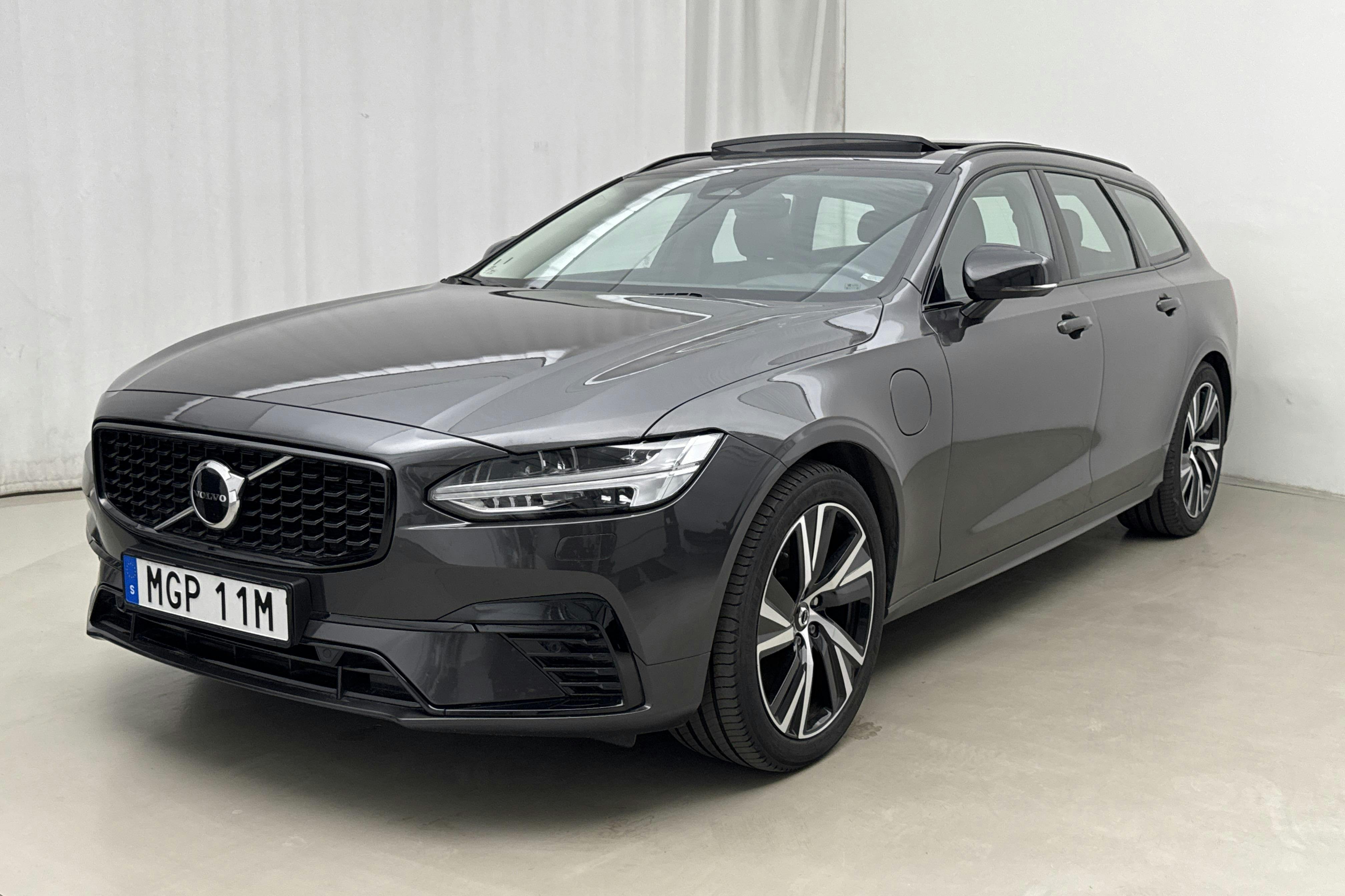 Volvo V90 T6 AWD Recharge (350hk) - 51 590 km - Automatyczna - szary - 2023