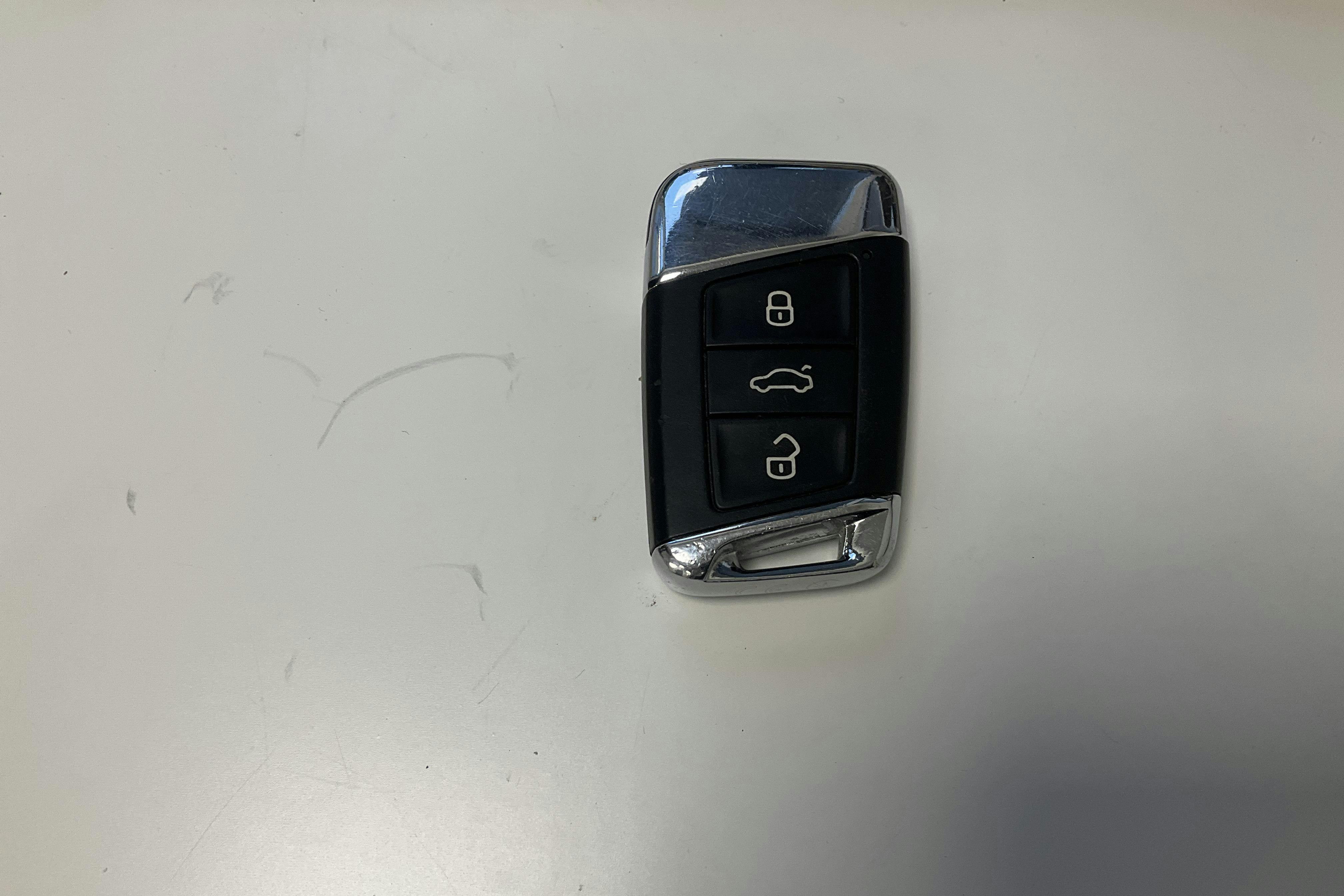 Presentationsfoto 16 av 16: VW Passat 1.4 GTE Sportscombi (218hk) - 10 873 mil - Automat - vit - 2021