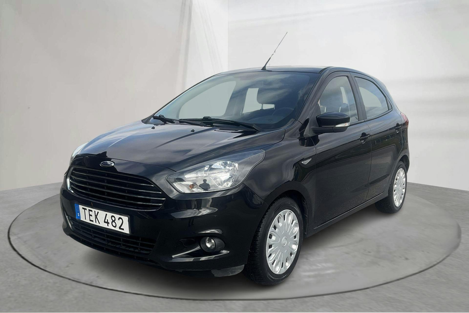 Ford KA+ 1.2 (85hk) - 88 470 km - Manualna - czarny - 2017