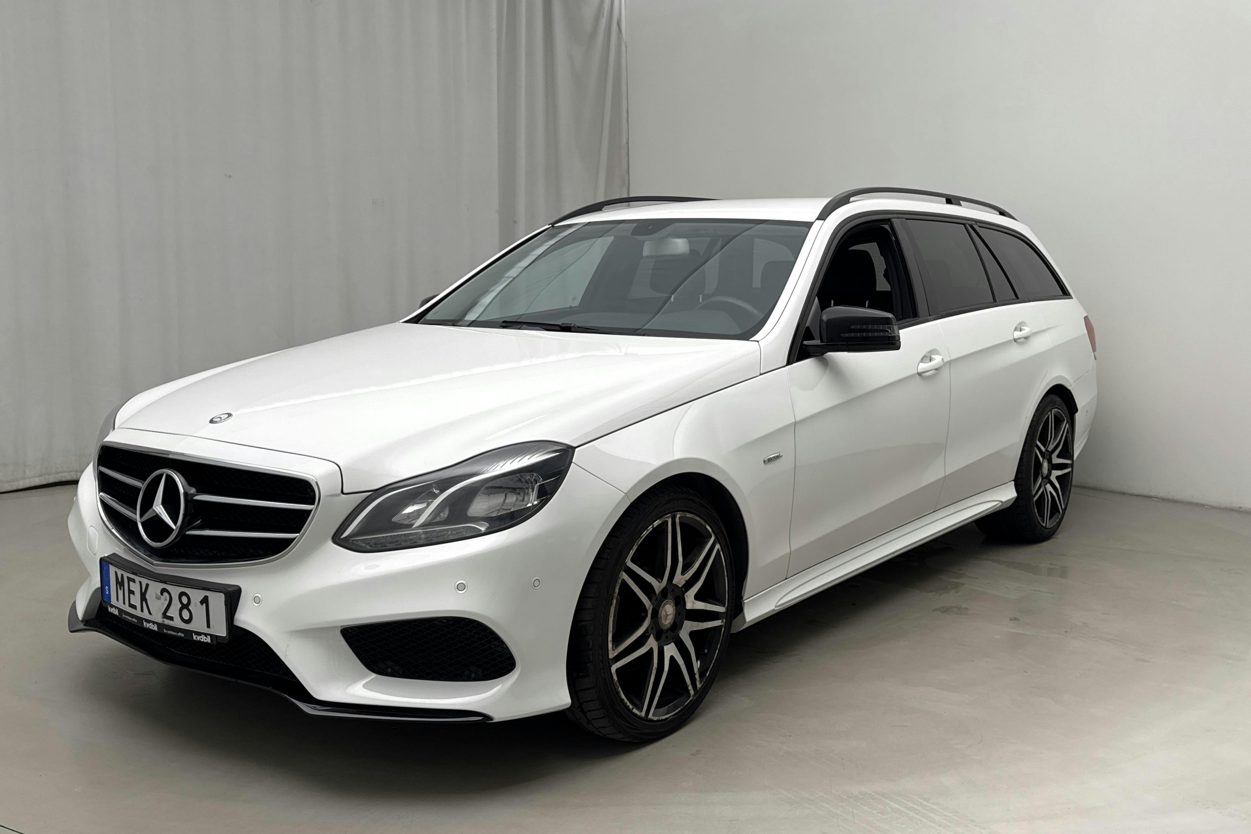 Mercedes E 220 CDI BlueTEC Kombi S212 (170hk) - 170 280 km - Manualna - biały - 2016