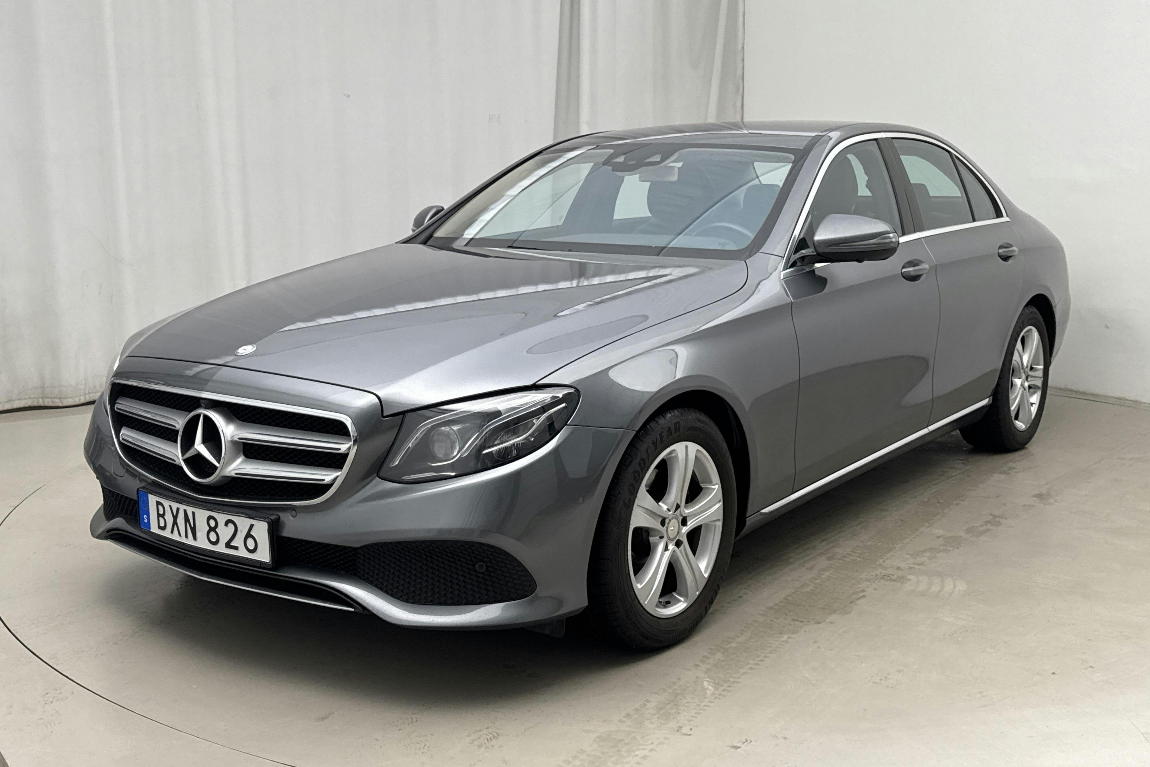 Mercedes E 220 d Sedan W213 (194hk) - 151 670 km - Automatyczna - szary - 2017