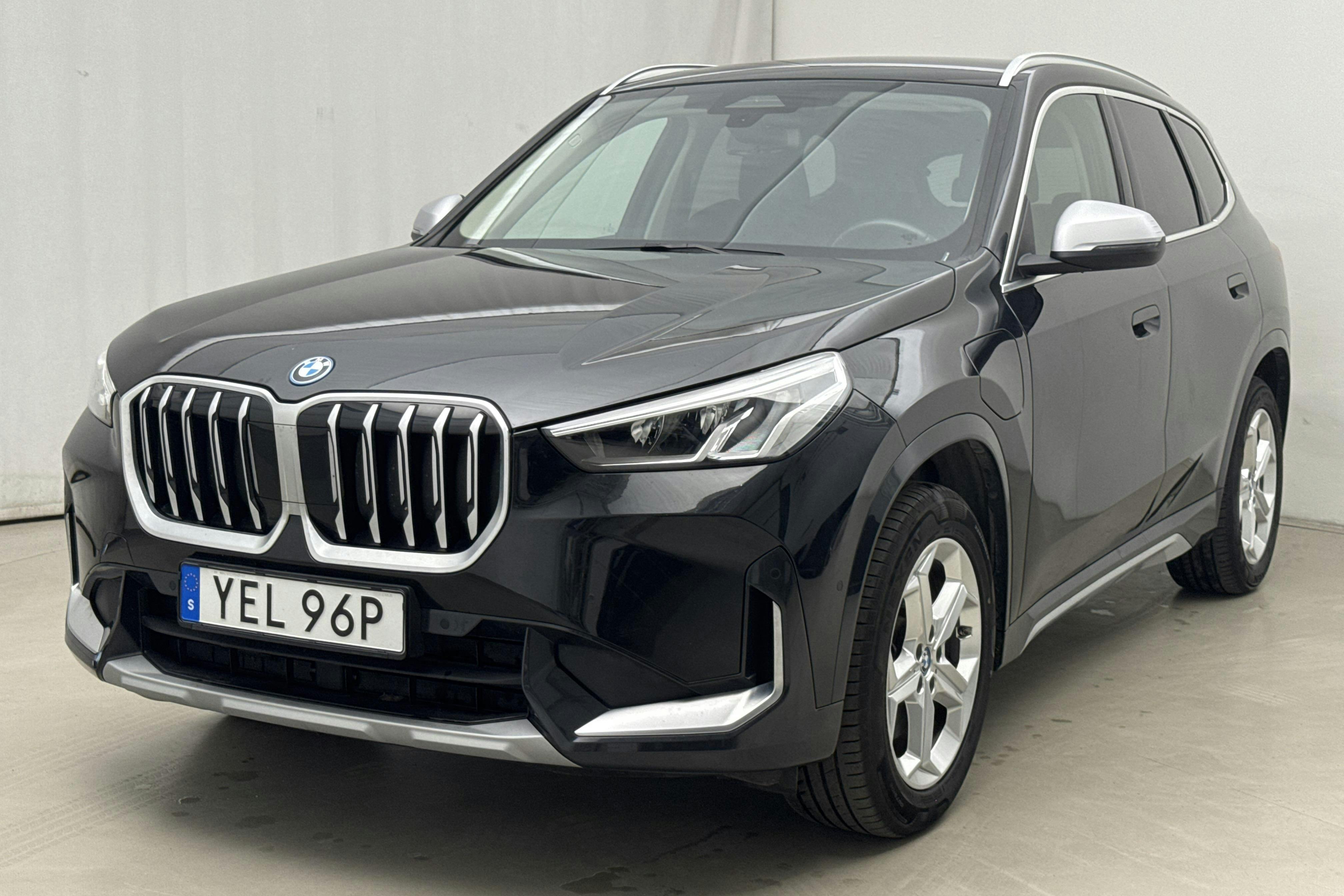 BMW X1 xDrive25e, U11 (245hk) - 22 500 km - Automaatne - must - 2023