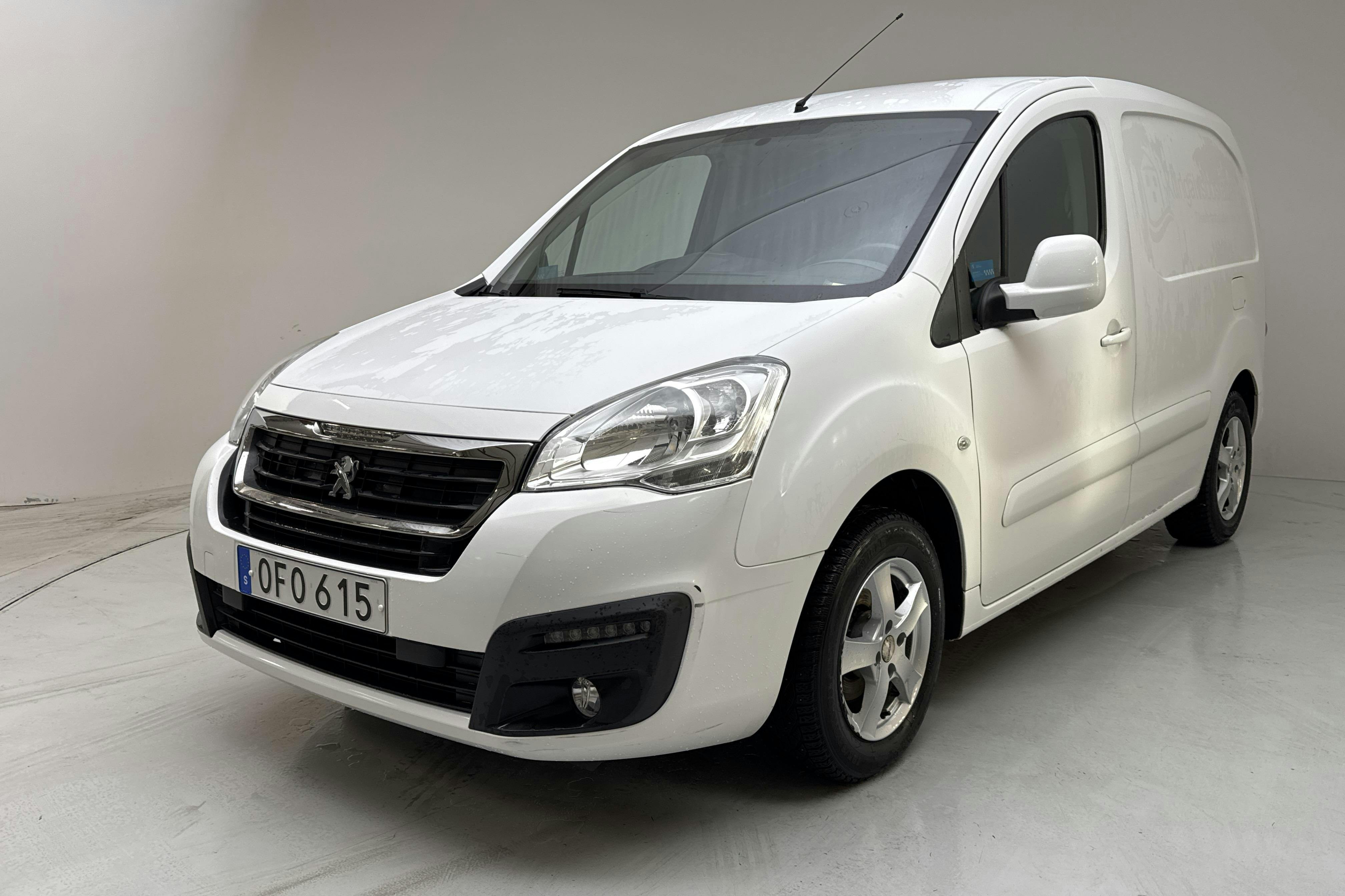 Esitlusfoto 1 aadressil 12: Peugeot Partner 1.6 HDI Skåp (75hk) - 57 200 km - Käsitsi - valge - 2016