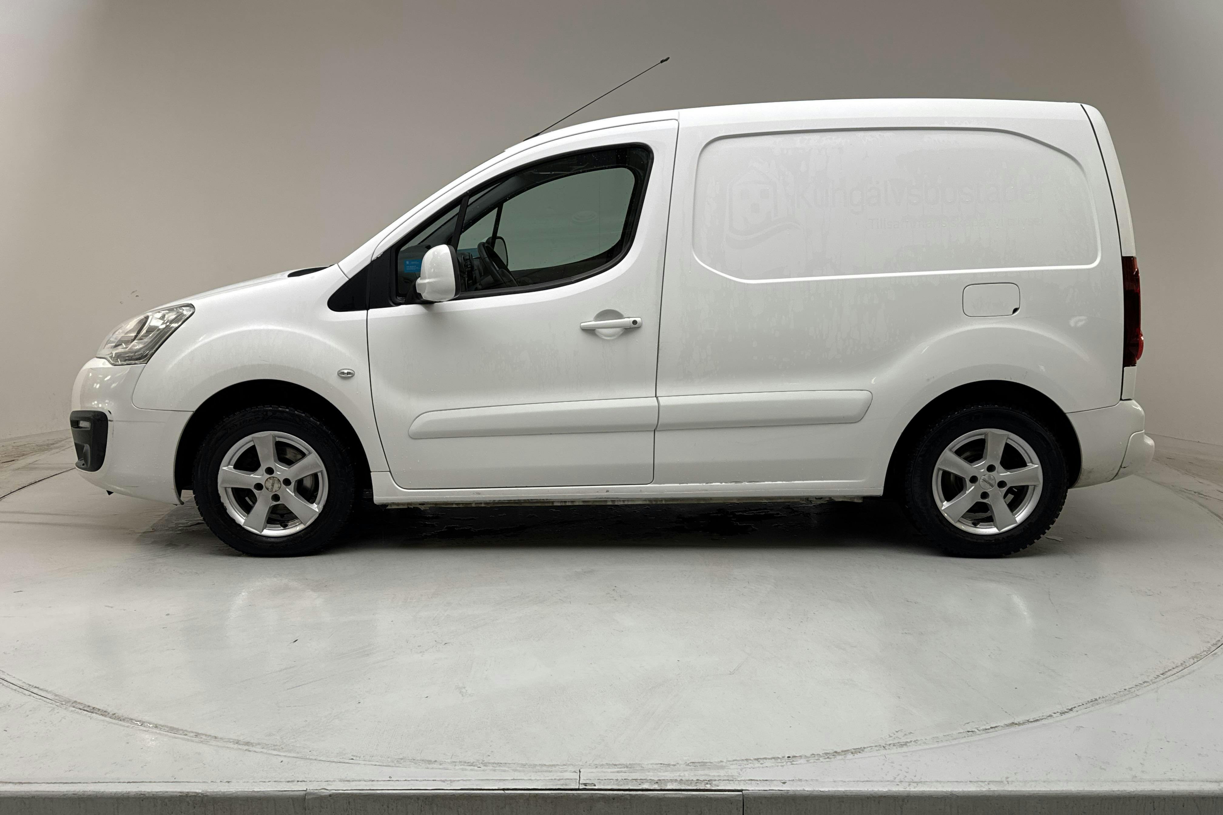 Esitlusfoto 2 aadressil 12: Peugeot Partner 1.6 HDI Skåp (75hk) - 57 200 km - Käsitsi - valge - 2016