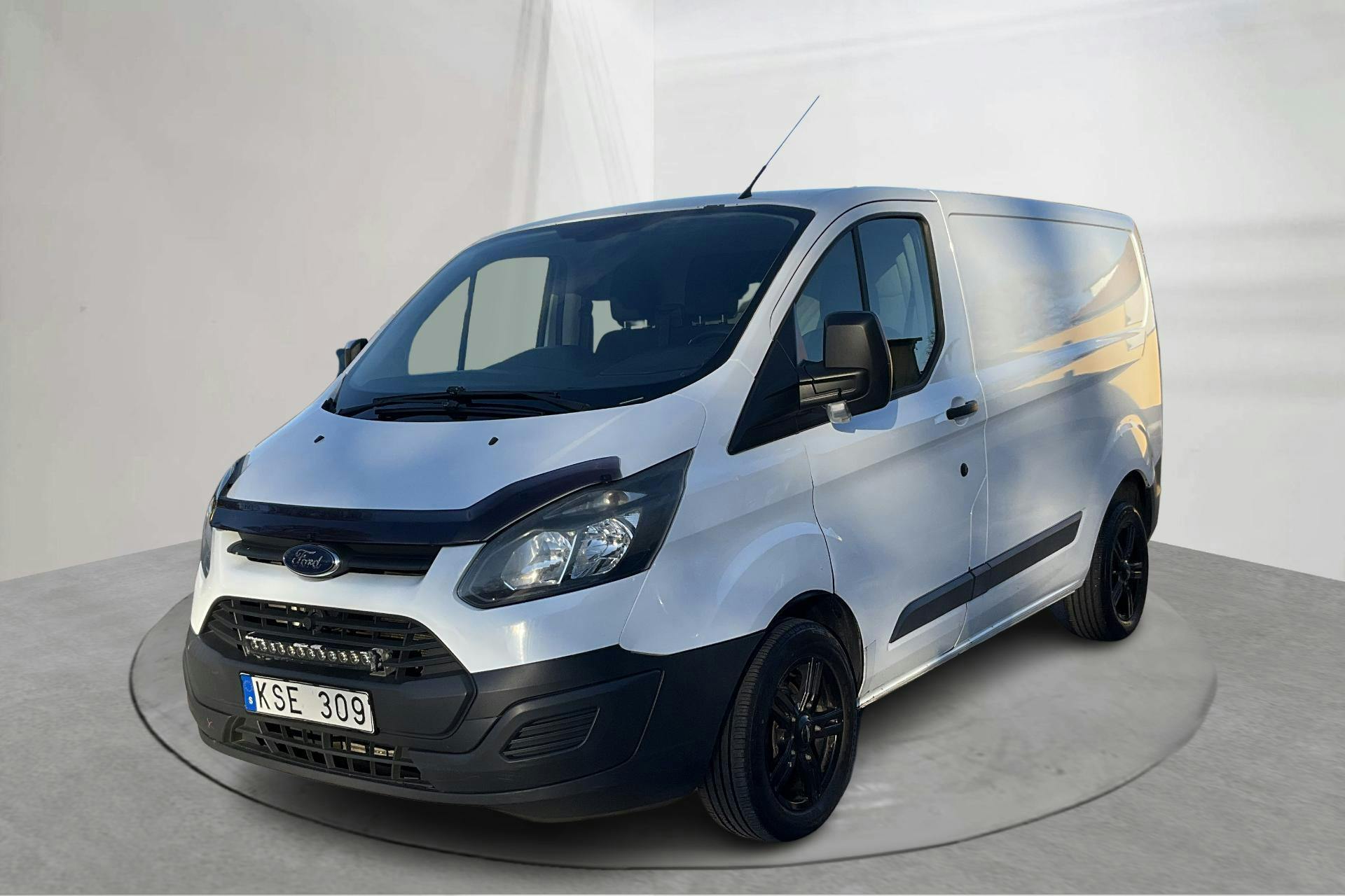 Presentation photo 1 of 11: Ford Transit Custom 270 (100hk) - 184 700 km - Manual - white - 2013