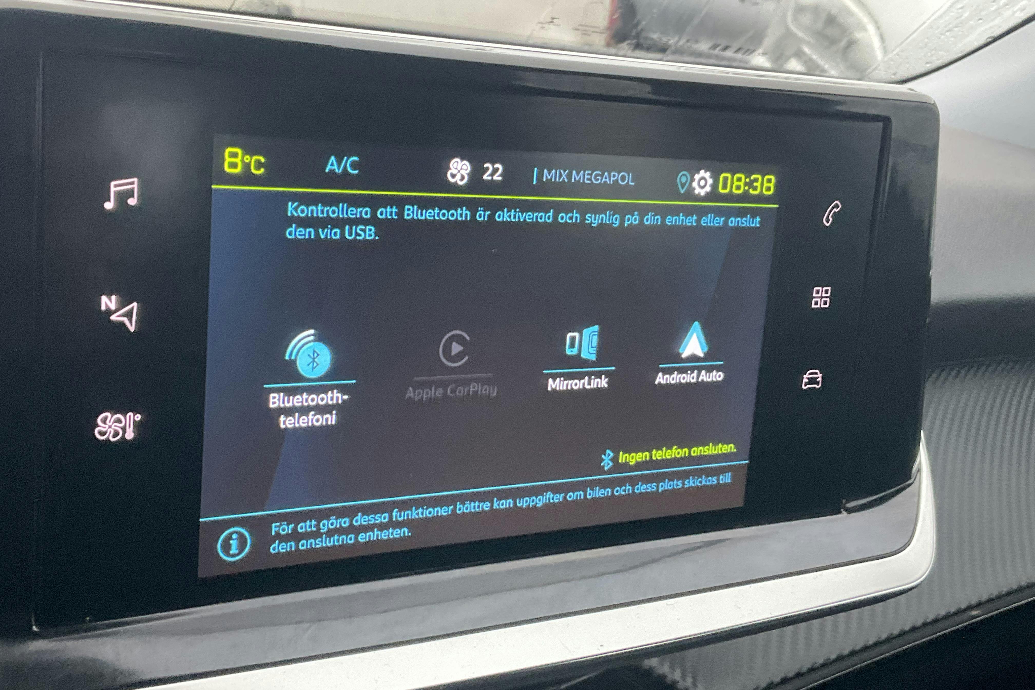 Presentation photo 13 of 13: Peugeot e-2008 50kWh (136hk) - 40 310 km - Automatic - black - 2022