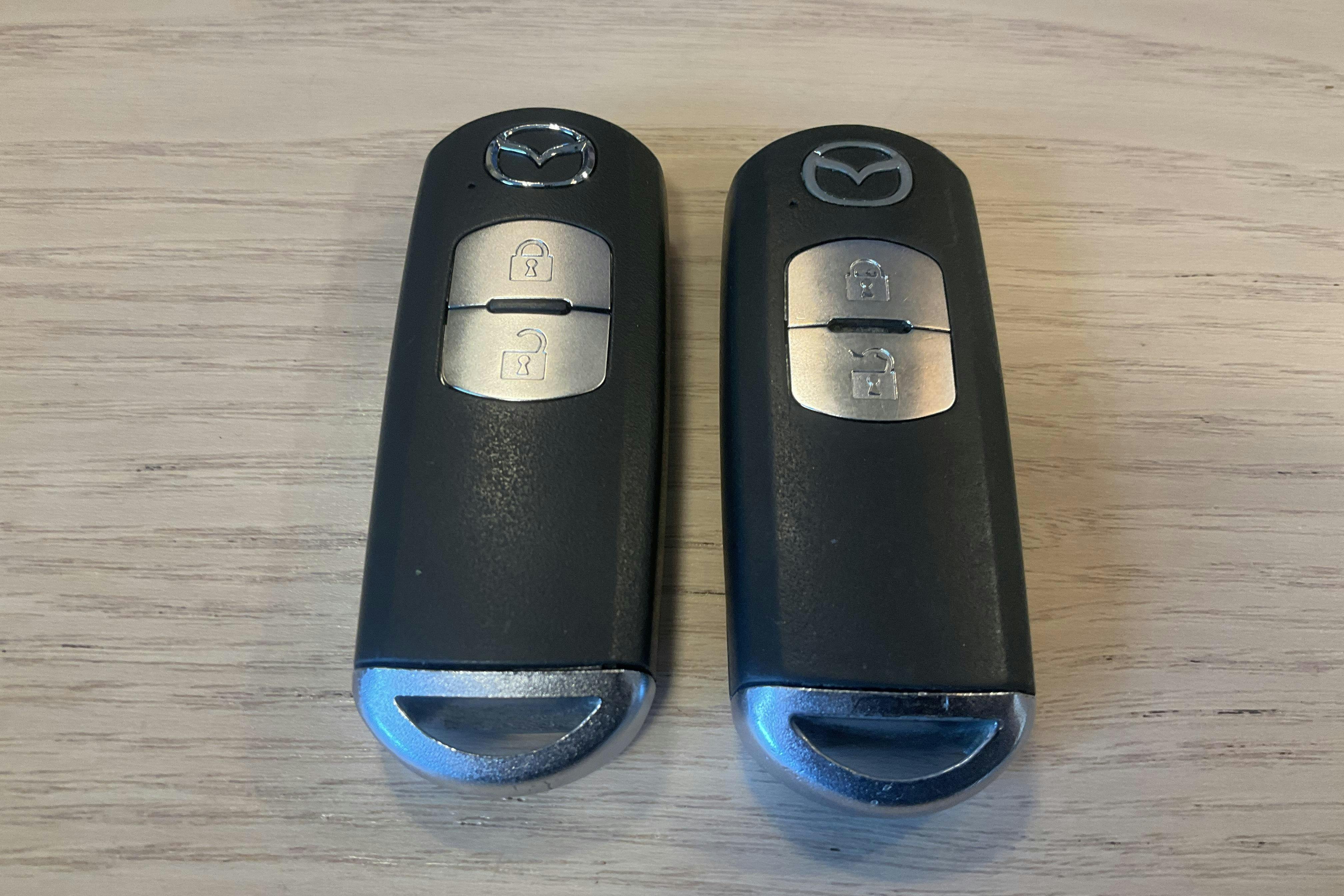 Presentationsfoto 15 av 15: Mazda CX-5 2.5 AWD (192hk) - 14 165 mil - Automat - grå - 2017