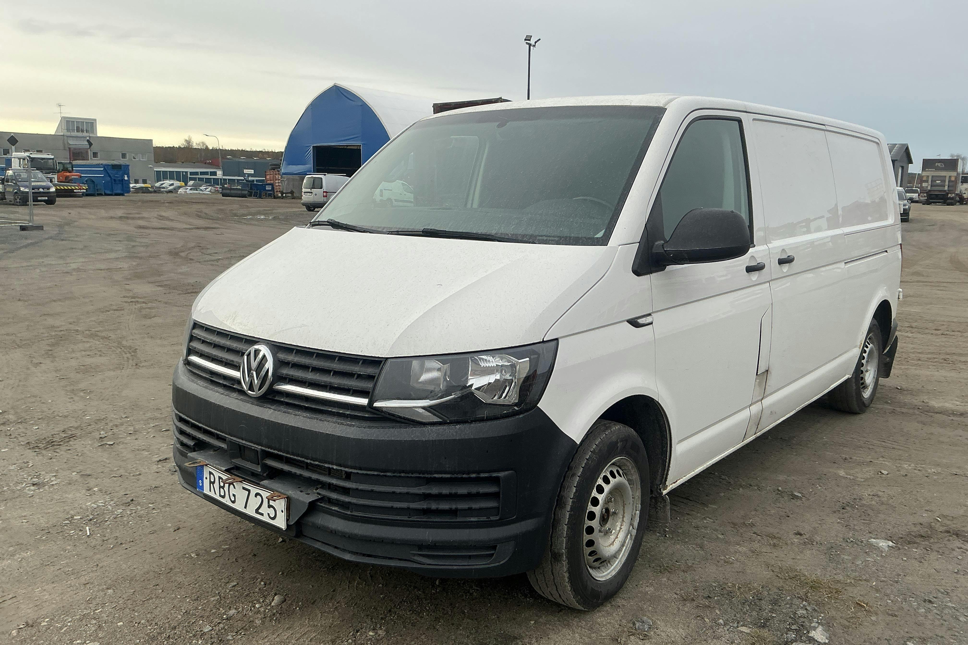 Presentation photo 1 of 13: VW Transporter T6 2.0 TDI BMT Skåp (150hk) - 200 210 km - Manual - white - 2017