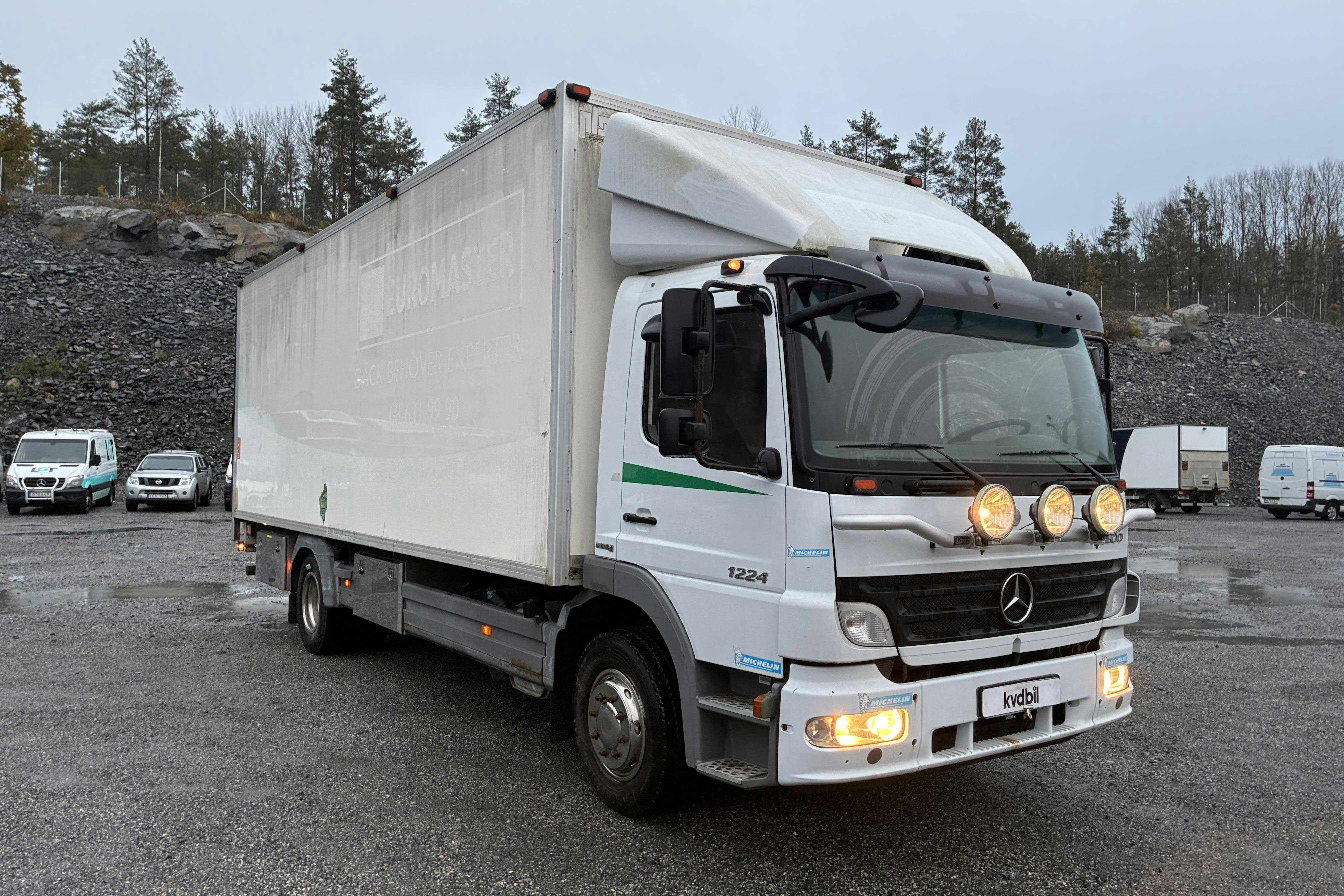 Presentationsfoto 2 av 123: Mercedes Atego 1224 L4X2 - 484 315 km - Manuell - vit - 2008