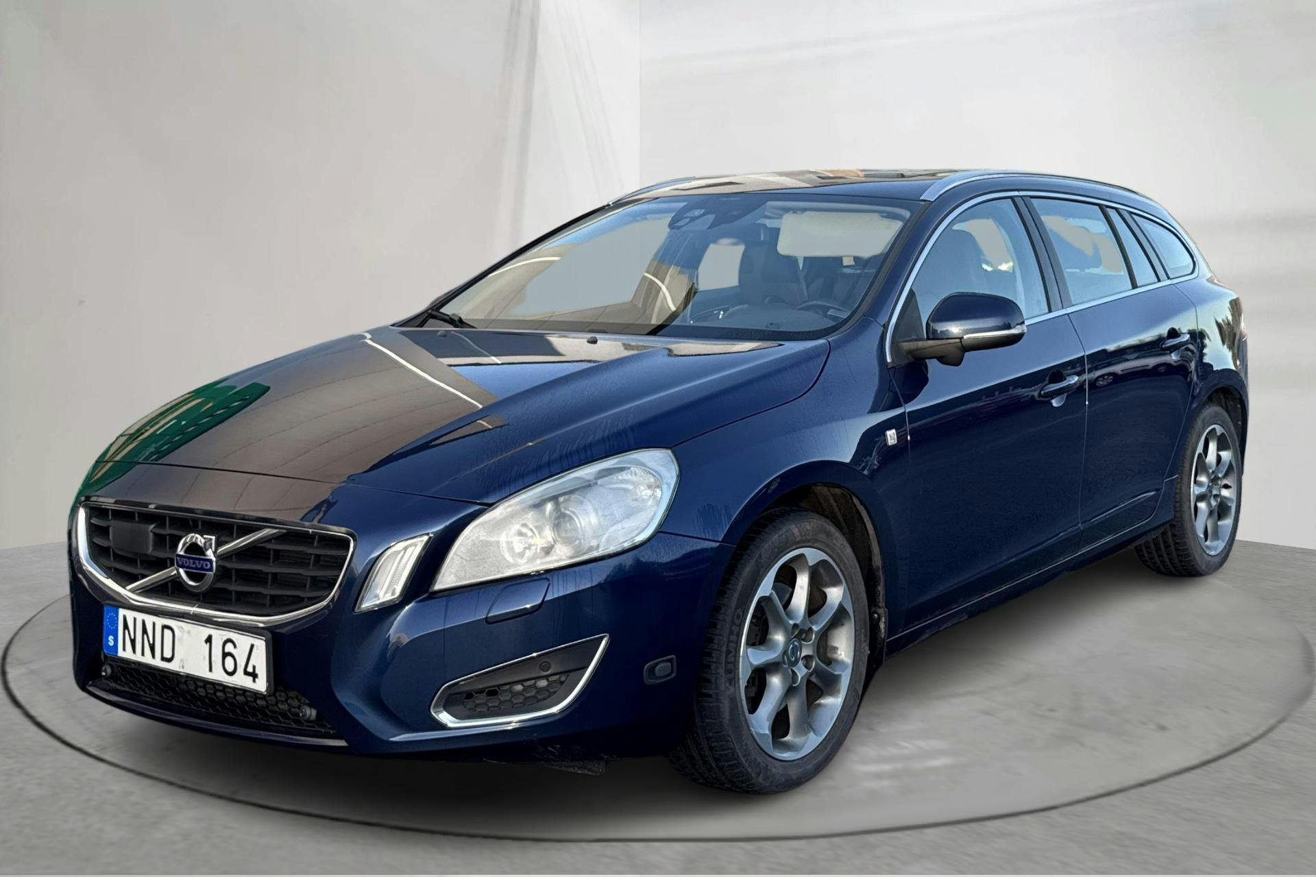 Presentationsfoto 1 av 14: Volvo V60 T4F (180hk) - 15 551 mil - Automat - blå - 2012