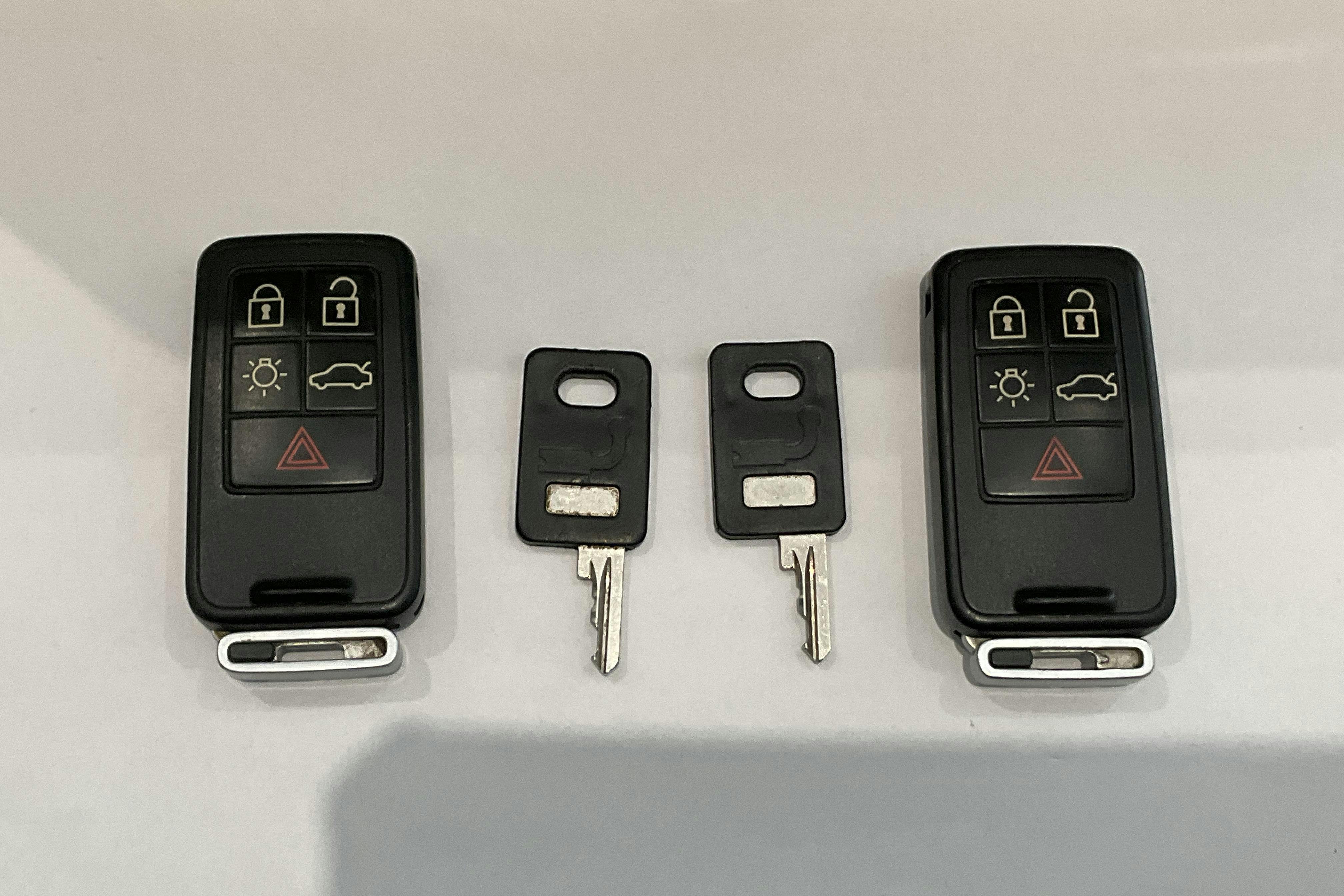 Presentationsfoto 14 av 14: Volvo V60 T4F (180hk) - 15 551 mil - Automat - blå - 2012