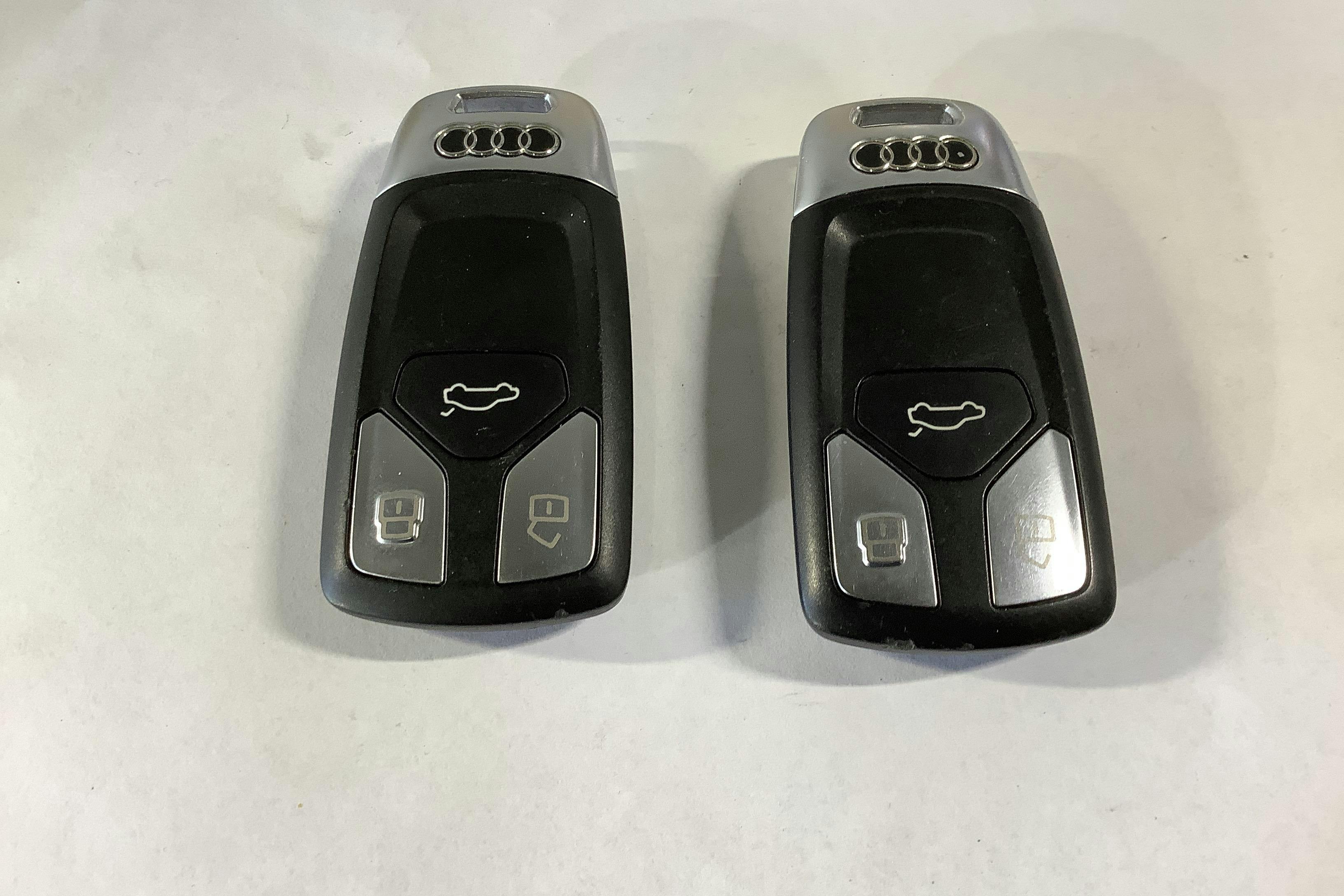 Presentation photo 14 of 14: Audi A4 2.0 TDI Avant (150hk) - 182 790 km - Automatic - white - 2016