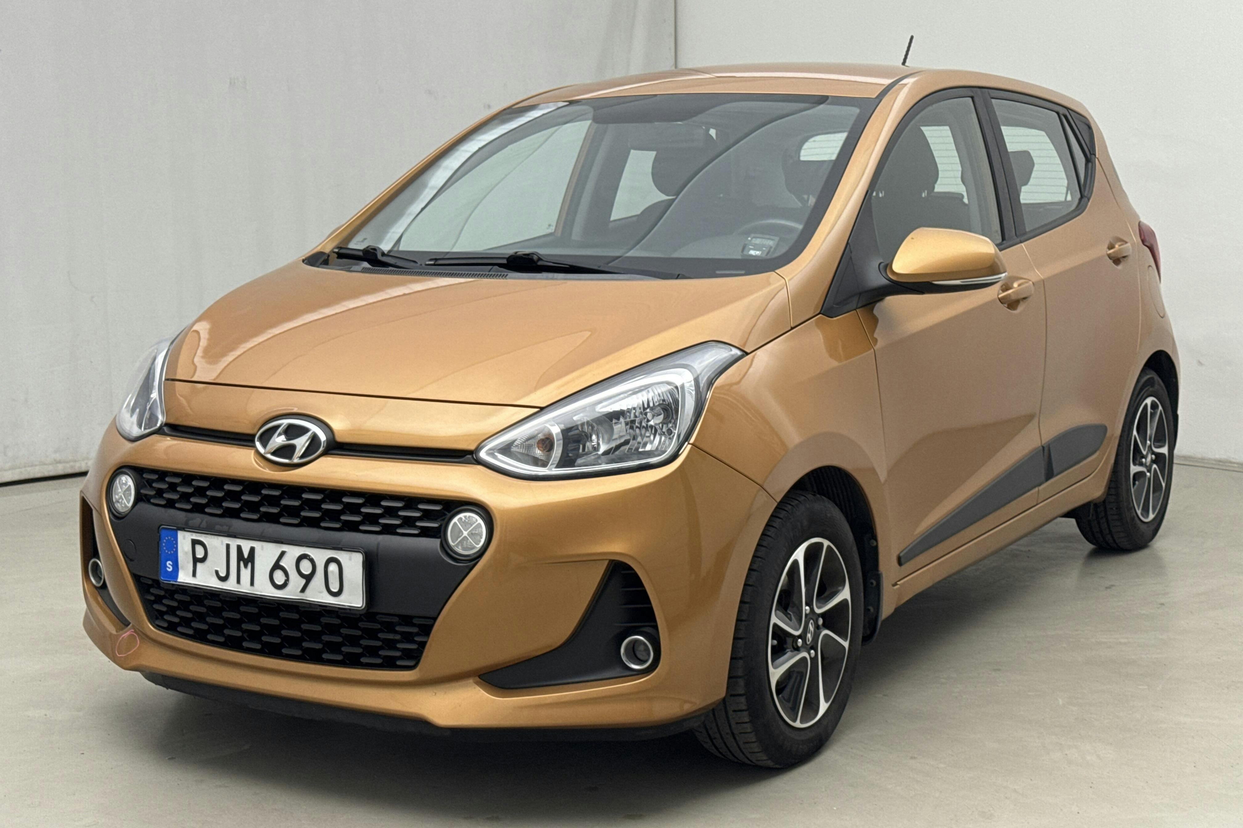 Hyundai i10 1.0 (66hk) - 93 120 km - Automaattinen - Light Brown - 2017