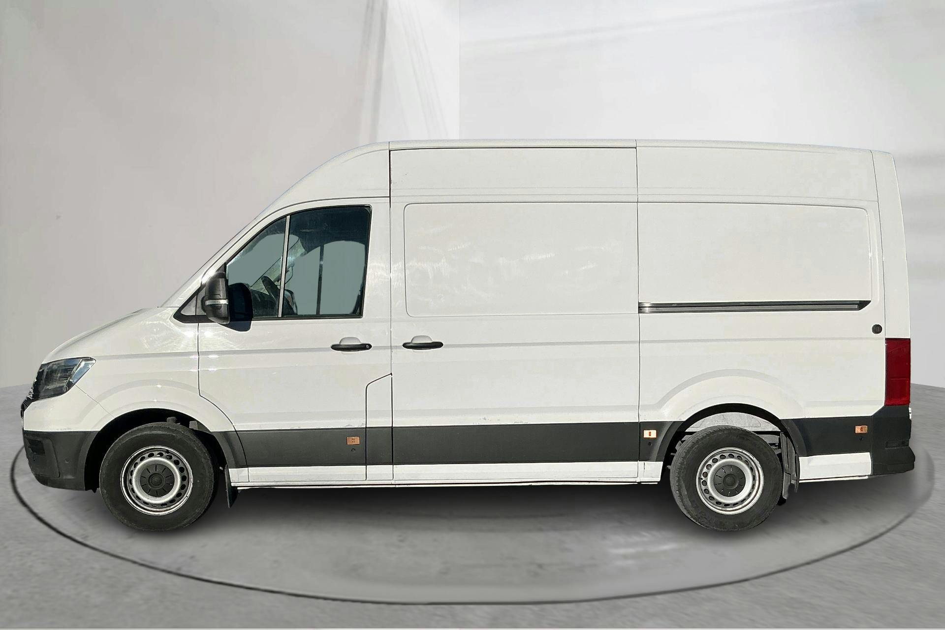 Presentationsfoto 2 av 16: VW Crafter 35 2.0 TDI Skåp 4Motion (177hk) - 29 106 mil - Manuell - vit - 2019