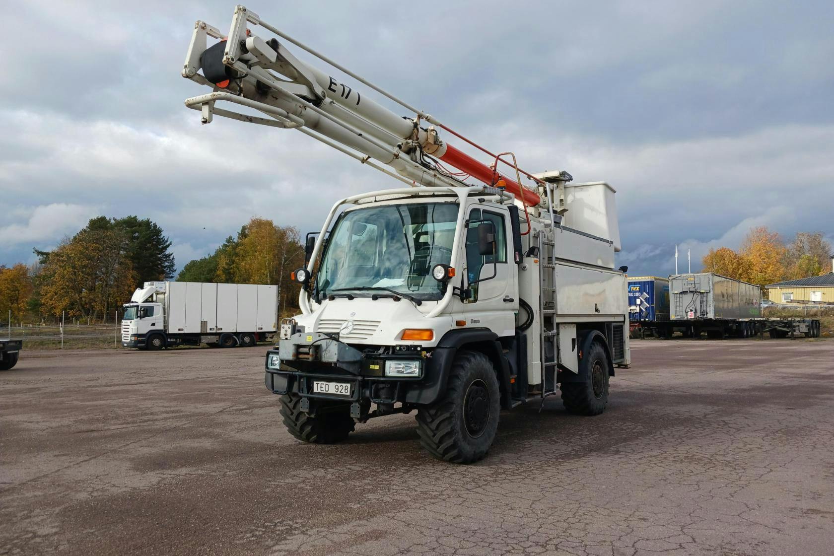 Presentationsfoto 1 av 46: UNIMOG U 500 405.220 - 207 265 km - Manuell - 2002