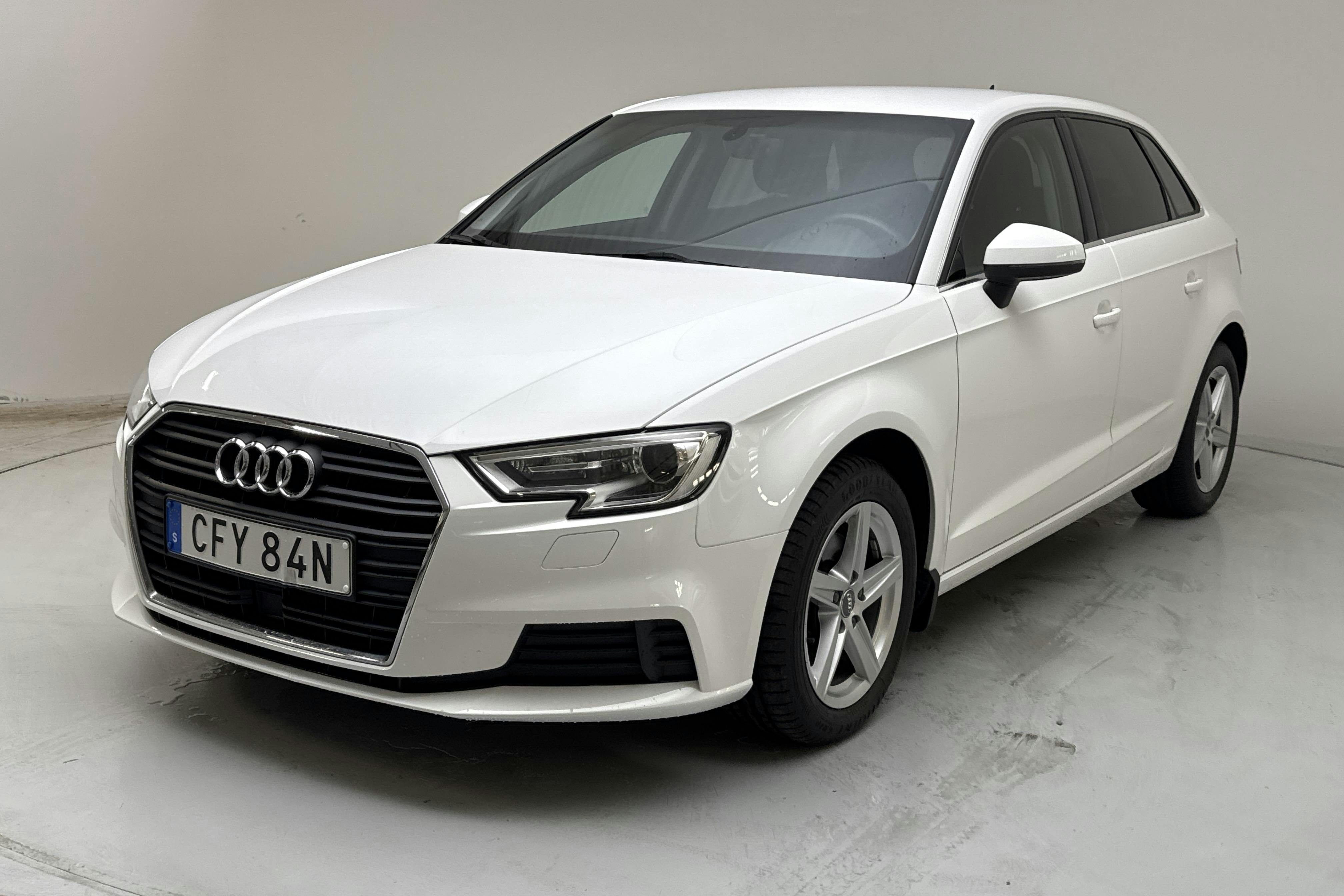Audi A3 Sportback 35 TFSI (150hk) - 92 190 km - Automaatne - valge - 2020