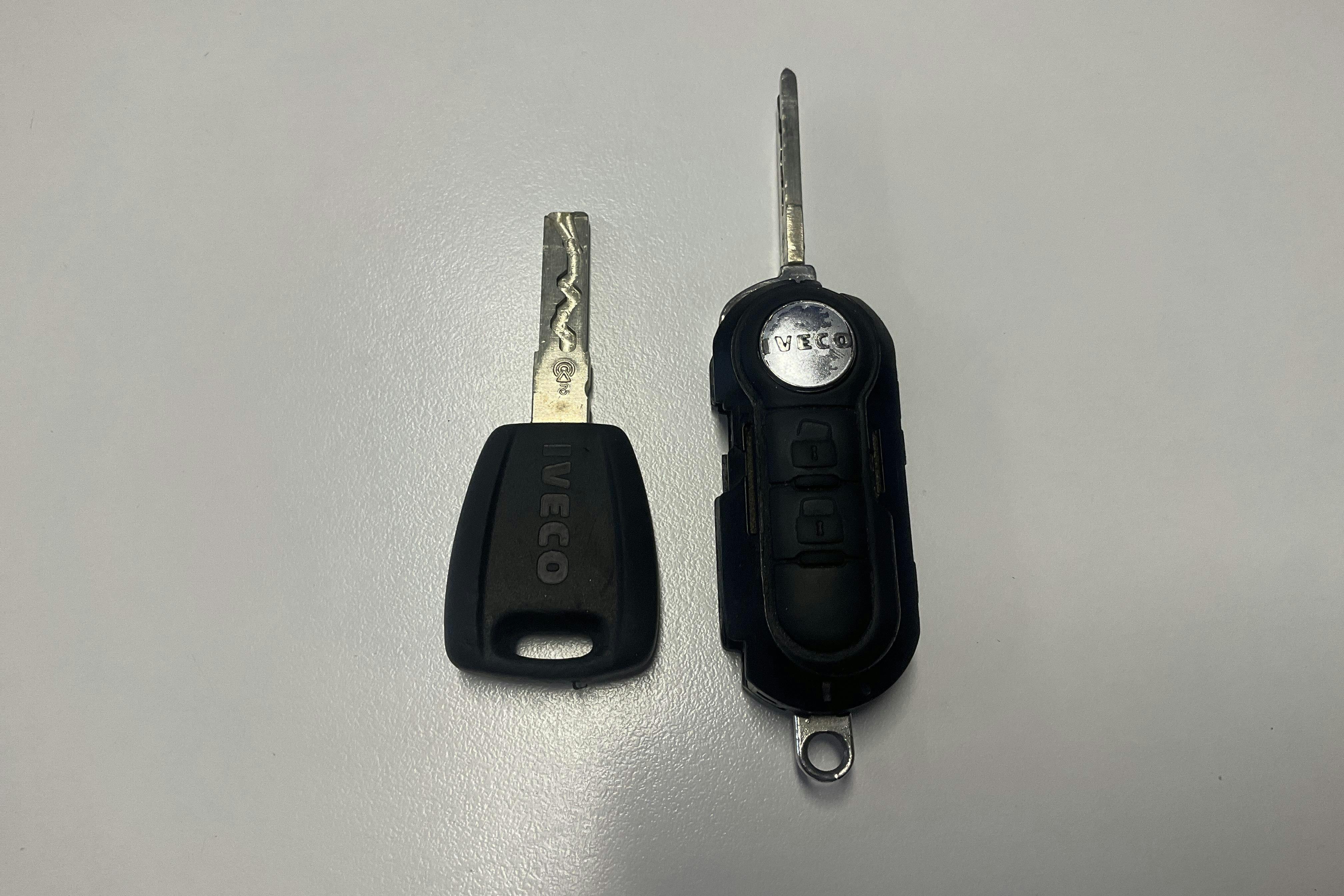 Presentationsfoto 15 av 15: Iveco Daily 35 2.3 Volymskåp (156hk) - 27 467 mil - Automat - vit - 2017