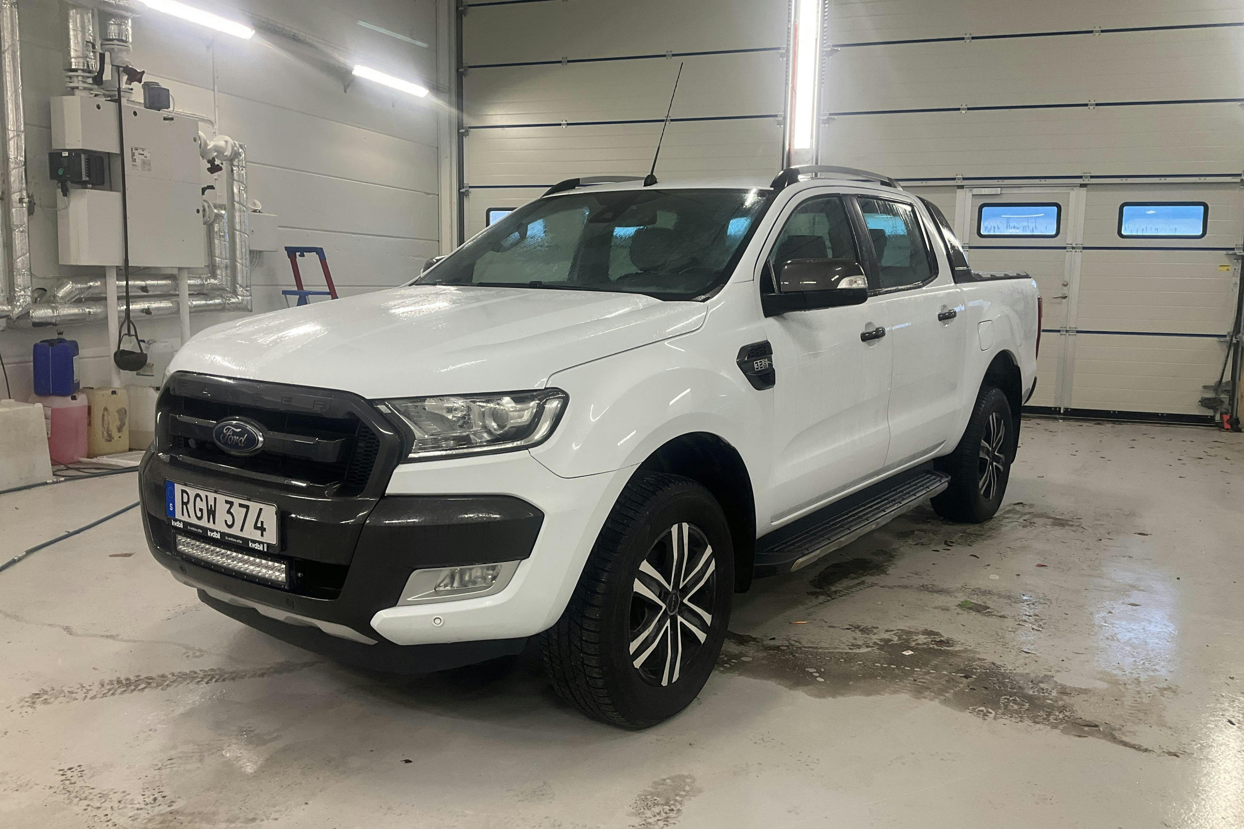 Presentation photo 1 of 16: Ford Ranger 3.2 TDCi 4WD (200hk) - 142 870 km - Automatic - white - 2016