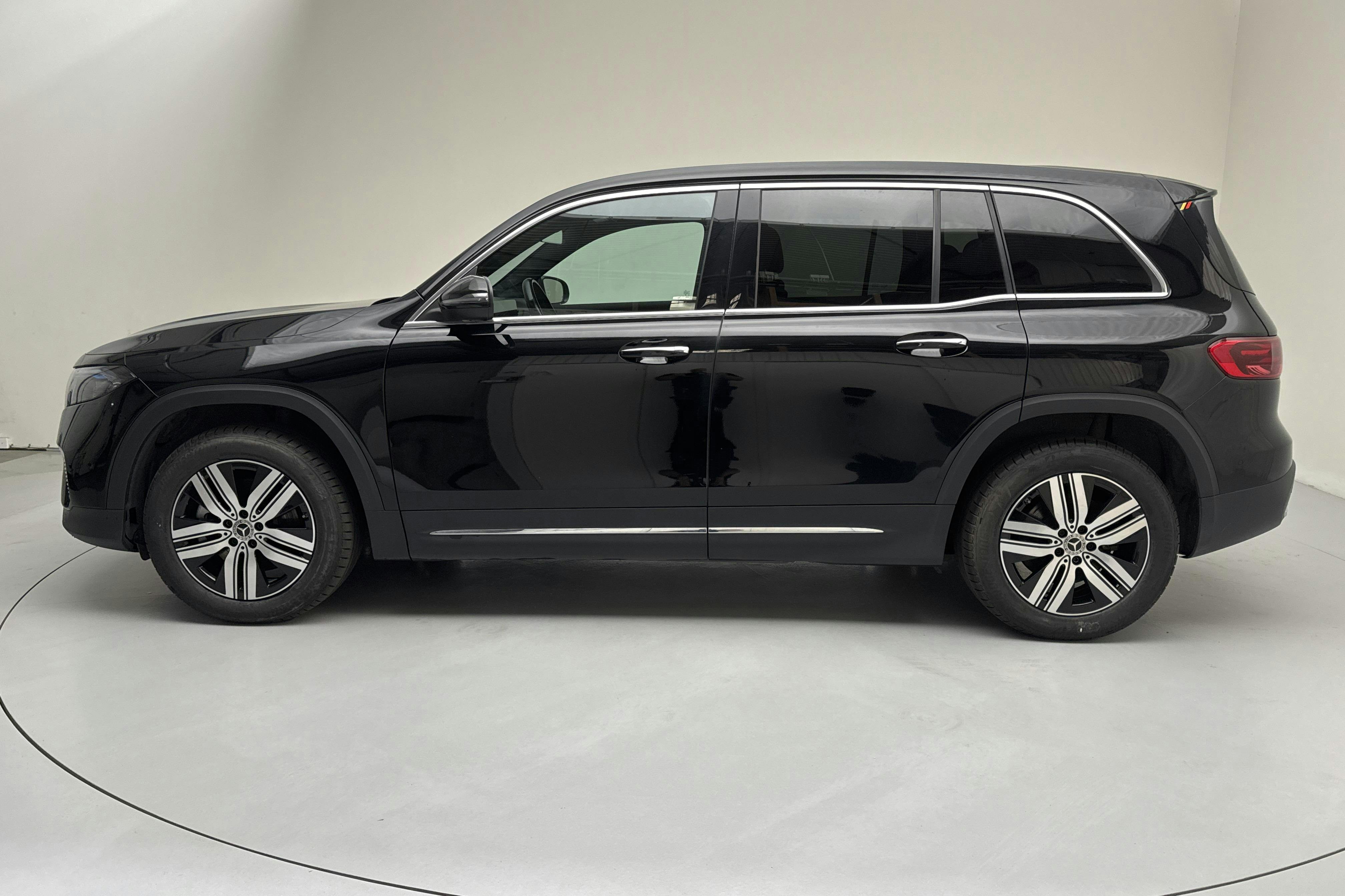 Presentationsfoto 2 av 20: Mercedes EQB 250+ X243 (190hk) - 11 627 mil - Automat - svart - 2024