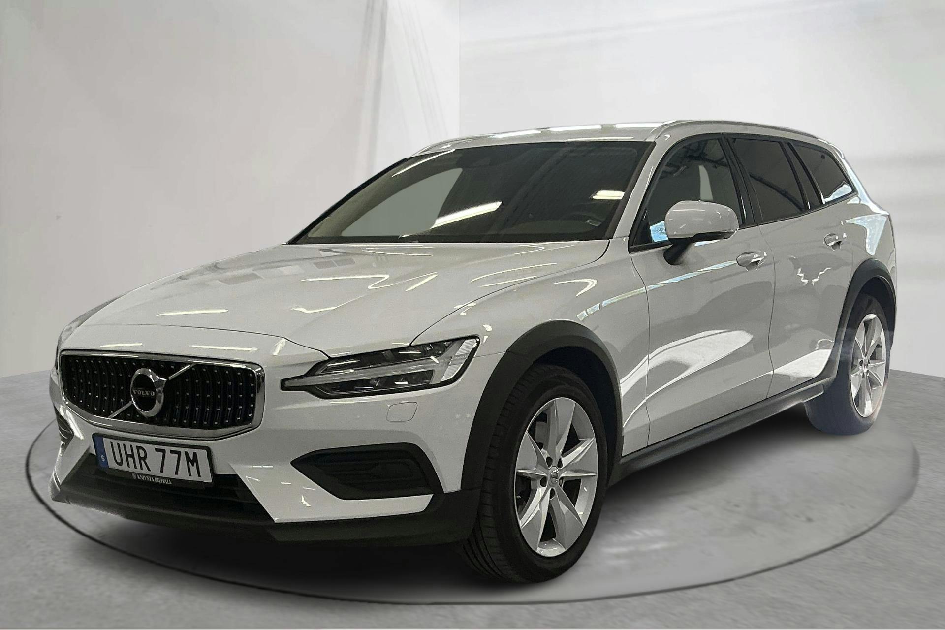 Presentation photo 1 of 15: Volvo V60 D4 Cross Country AWD (190hk) - 159 960 km - Automatic - white - 2020