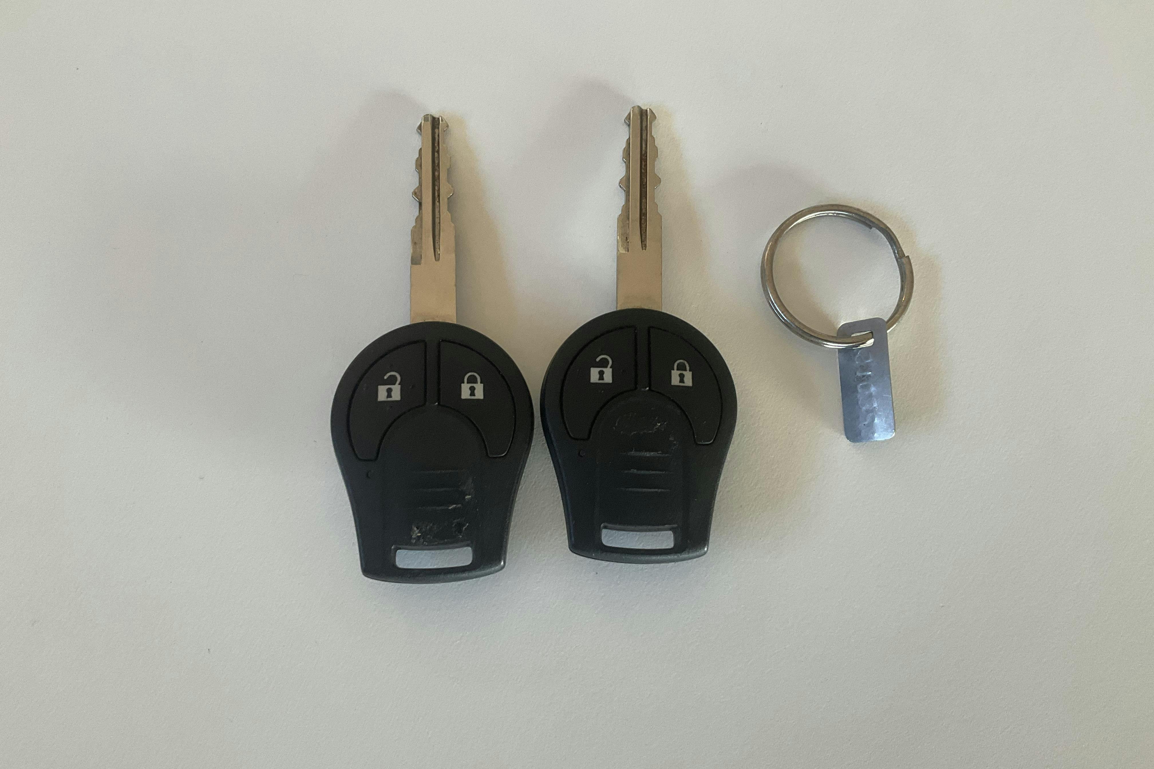 Presentation photo 16 of 16: Nissan Micra 1.2 5dr (80hk) - 11 190 km - Manual - red - 2016