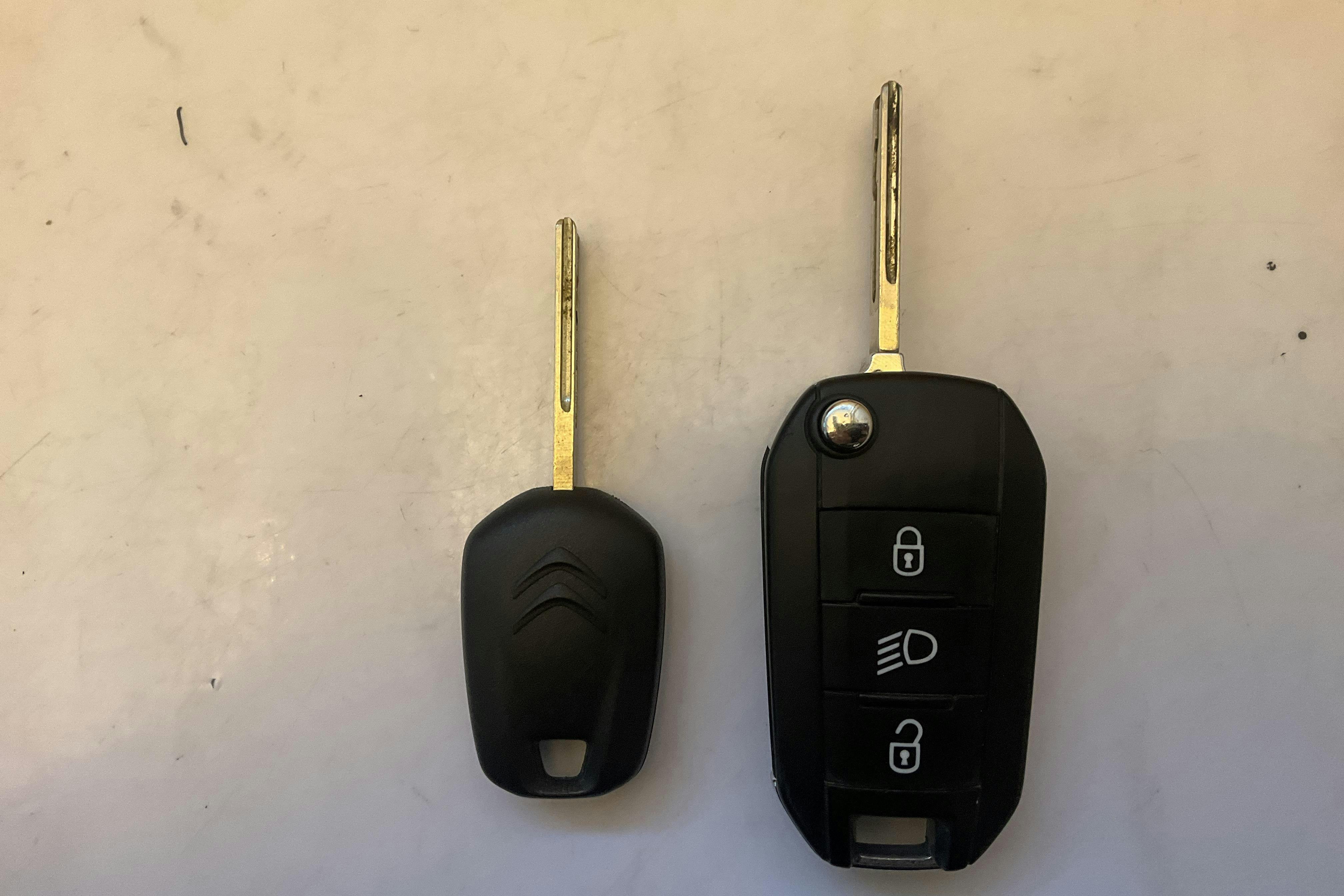 Presentationsfoto 14 av 14: Citroën C3 PureTech (110hk) - 14 953 mil - Automat - vit - 2017