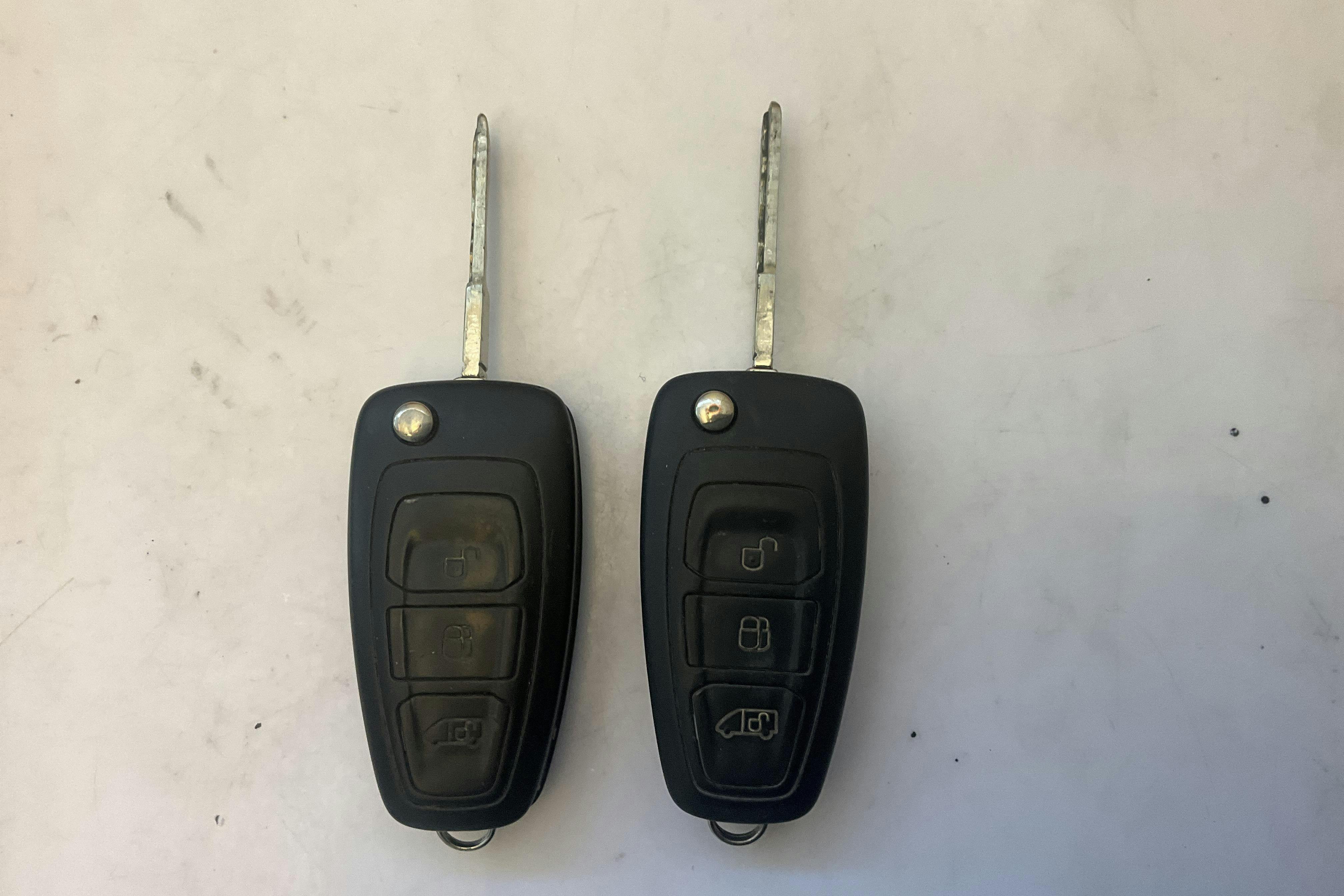 Presentationsfoto 12 av 12: Ford Transit Custom 270 (130hk) - 20 597 mil - Automat - vit - 2017