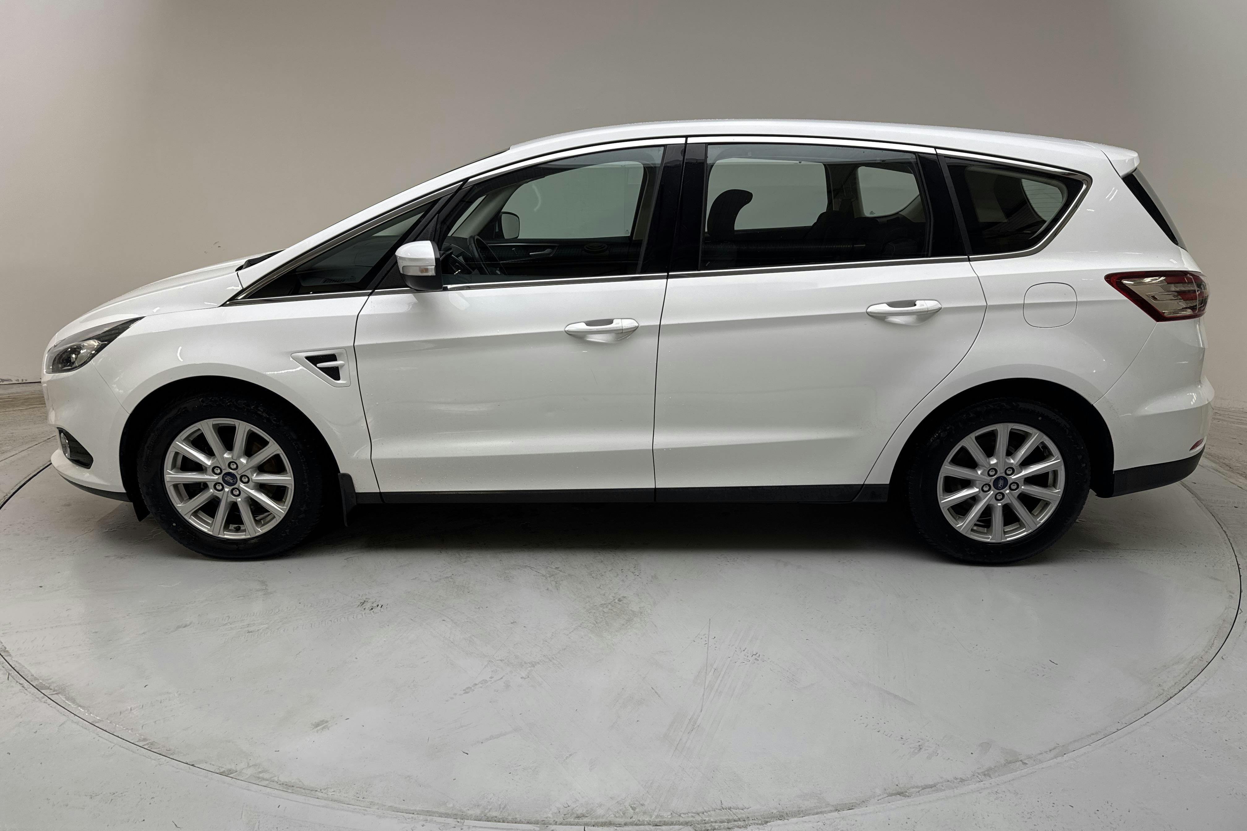 Presentation photo 2 of 15: Ford S-MAX 2.0 TDCi AWD (180hk) - 122 480 km - Automatic - white - 2016